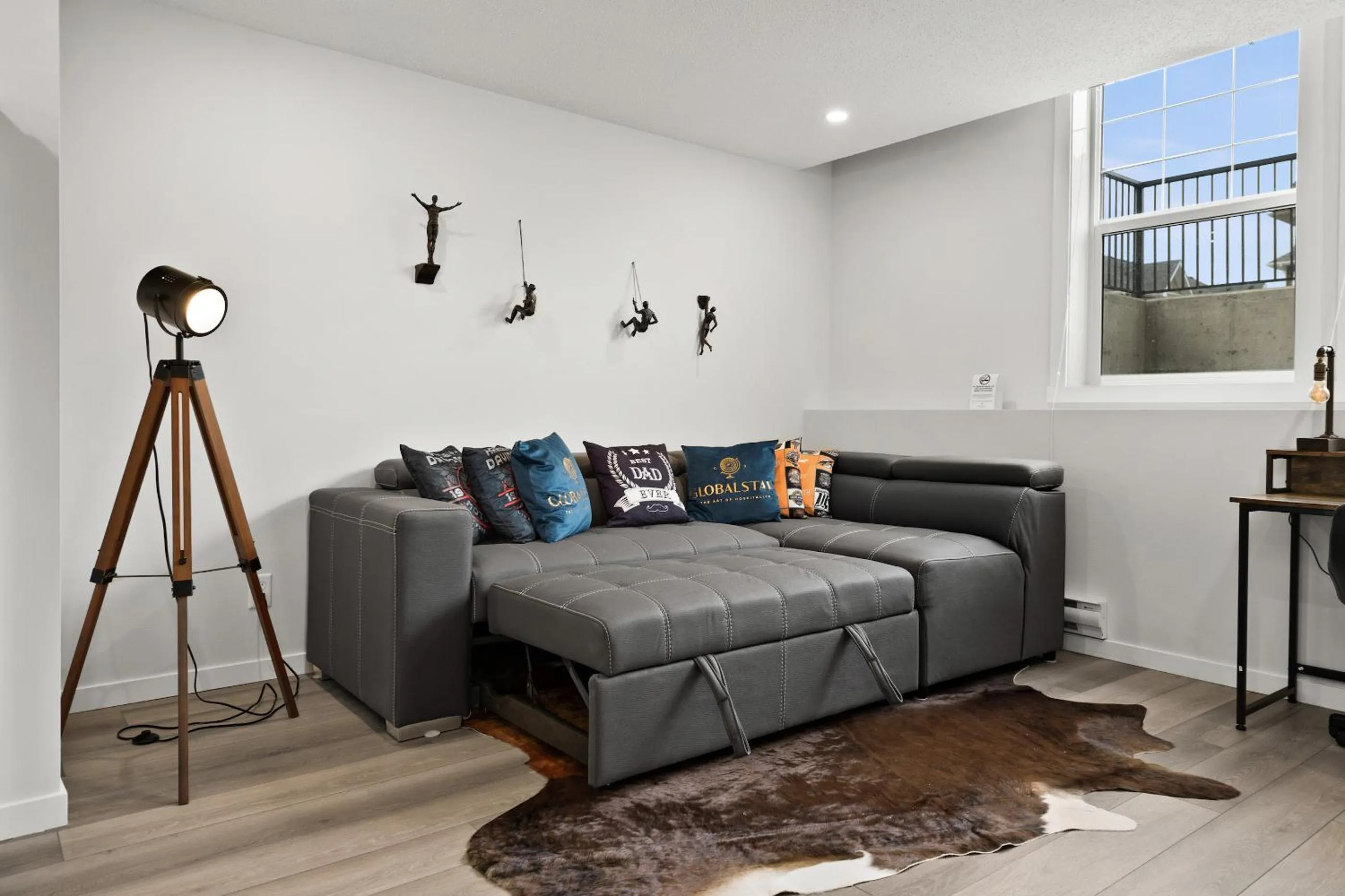 Bed in GLOBALSTAY New Apartments in Cranbrook Free street parking