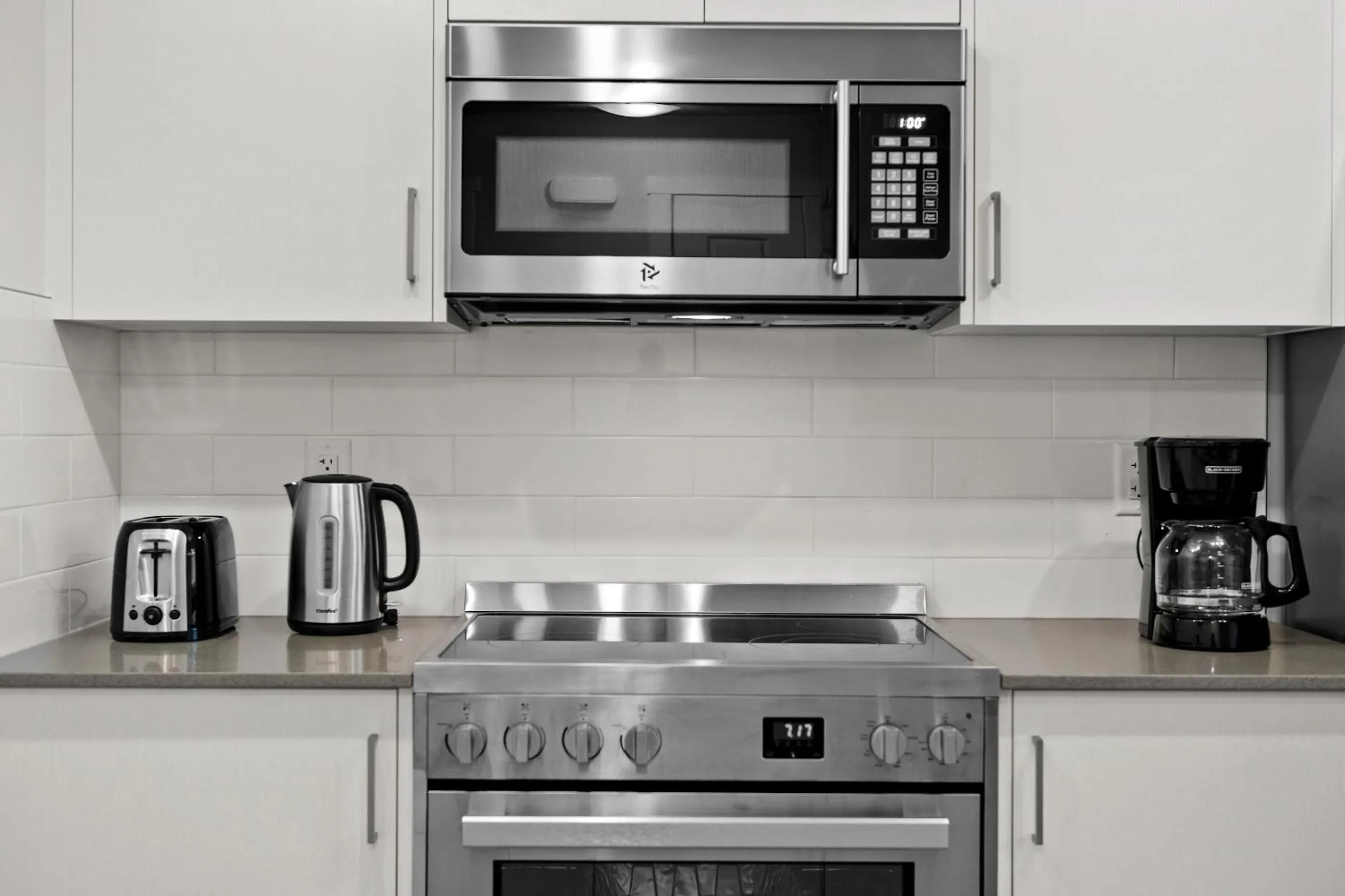 Coffee/tea facilities in GLOBALSTAY New Apartments in Cranbrook Free street parking