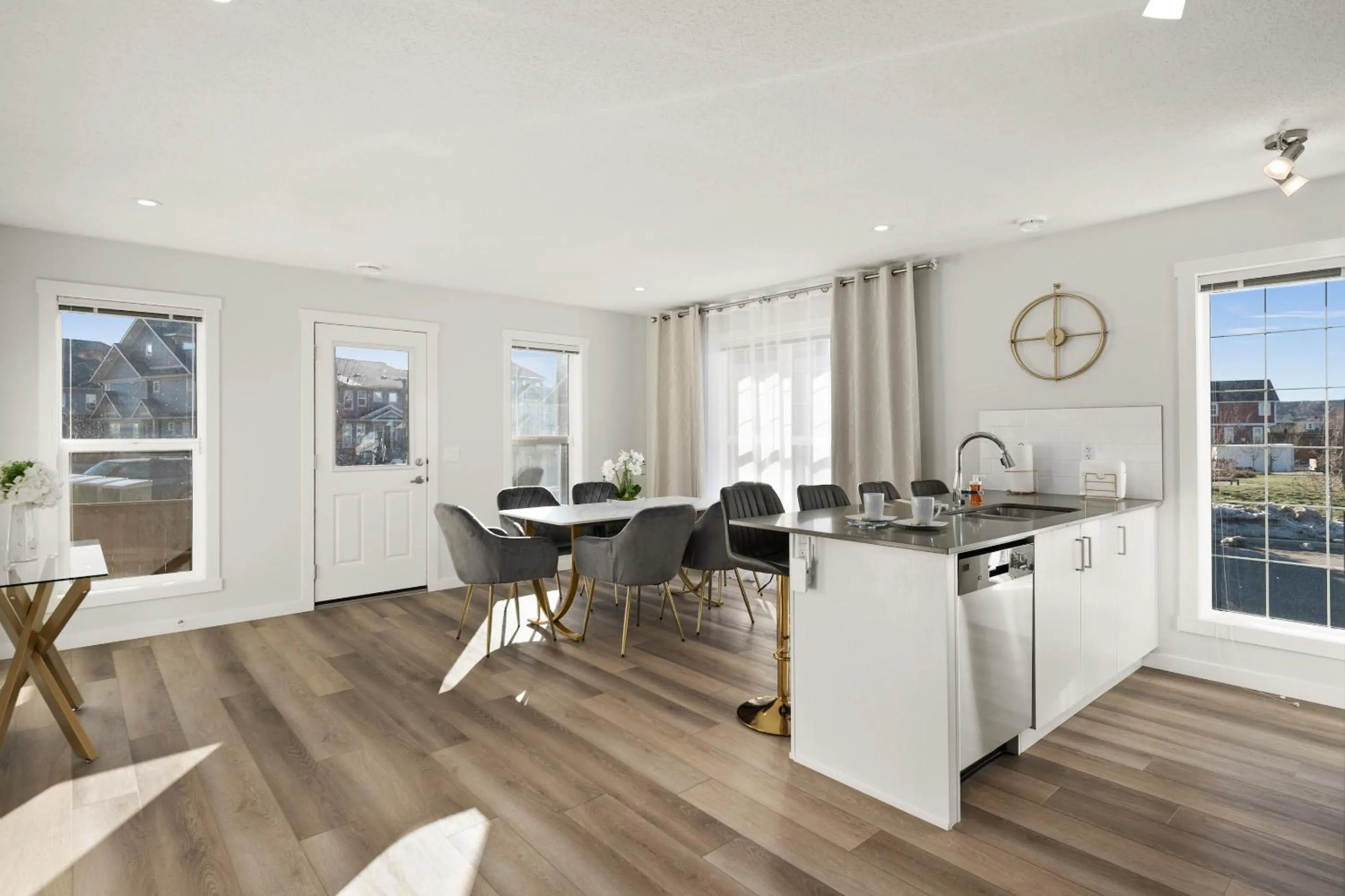 Kitchen or kitchenette in GLOBALSTAY New Apartments in Cranbrook Free street parking