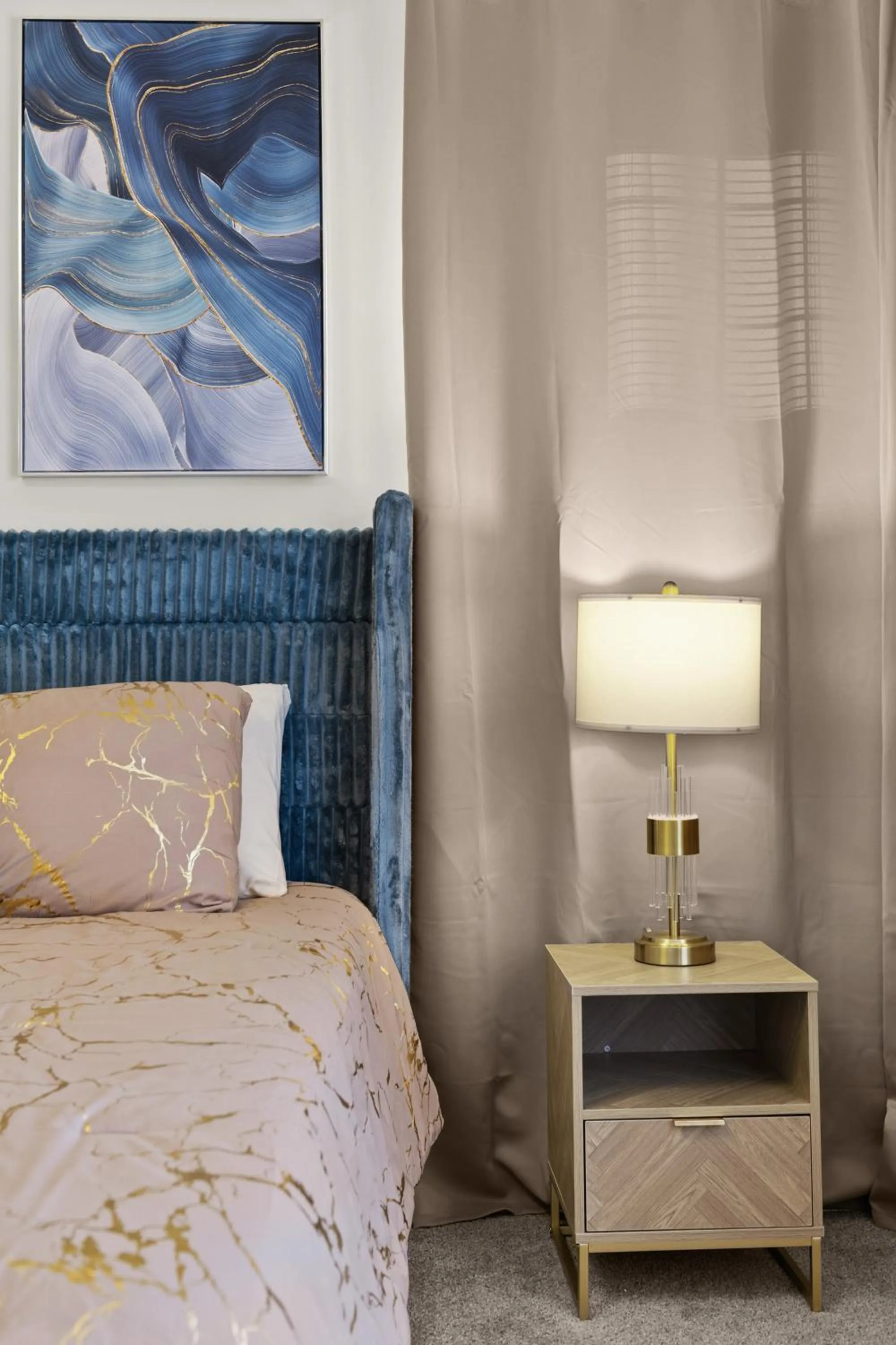 Bed in GLOBALSTAY New Apartments in Cranbrook Free street parking