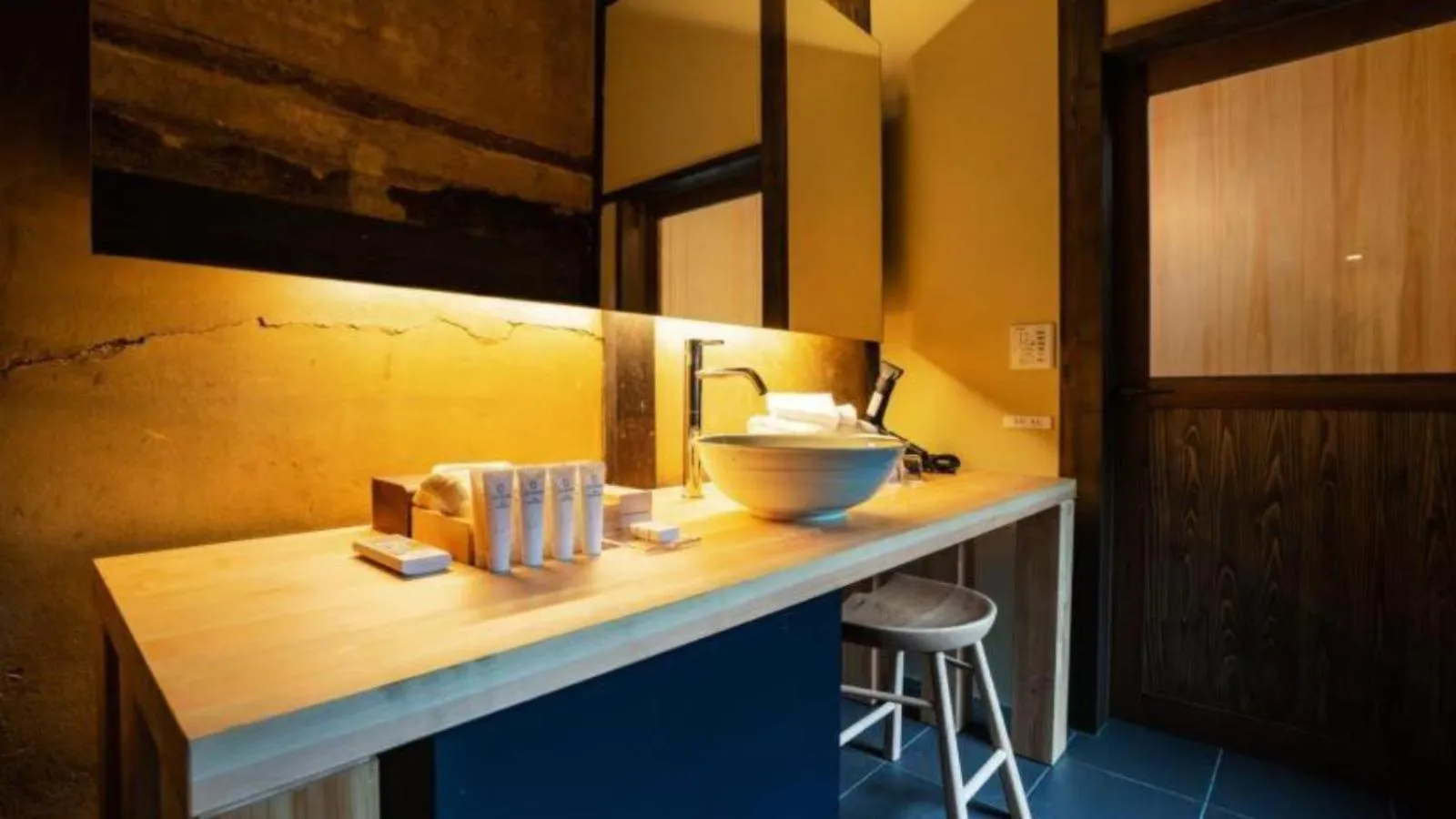 Bathroom in NIPPONIA HOTEL Ozu Castle Town