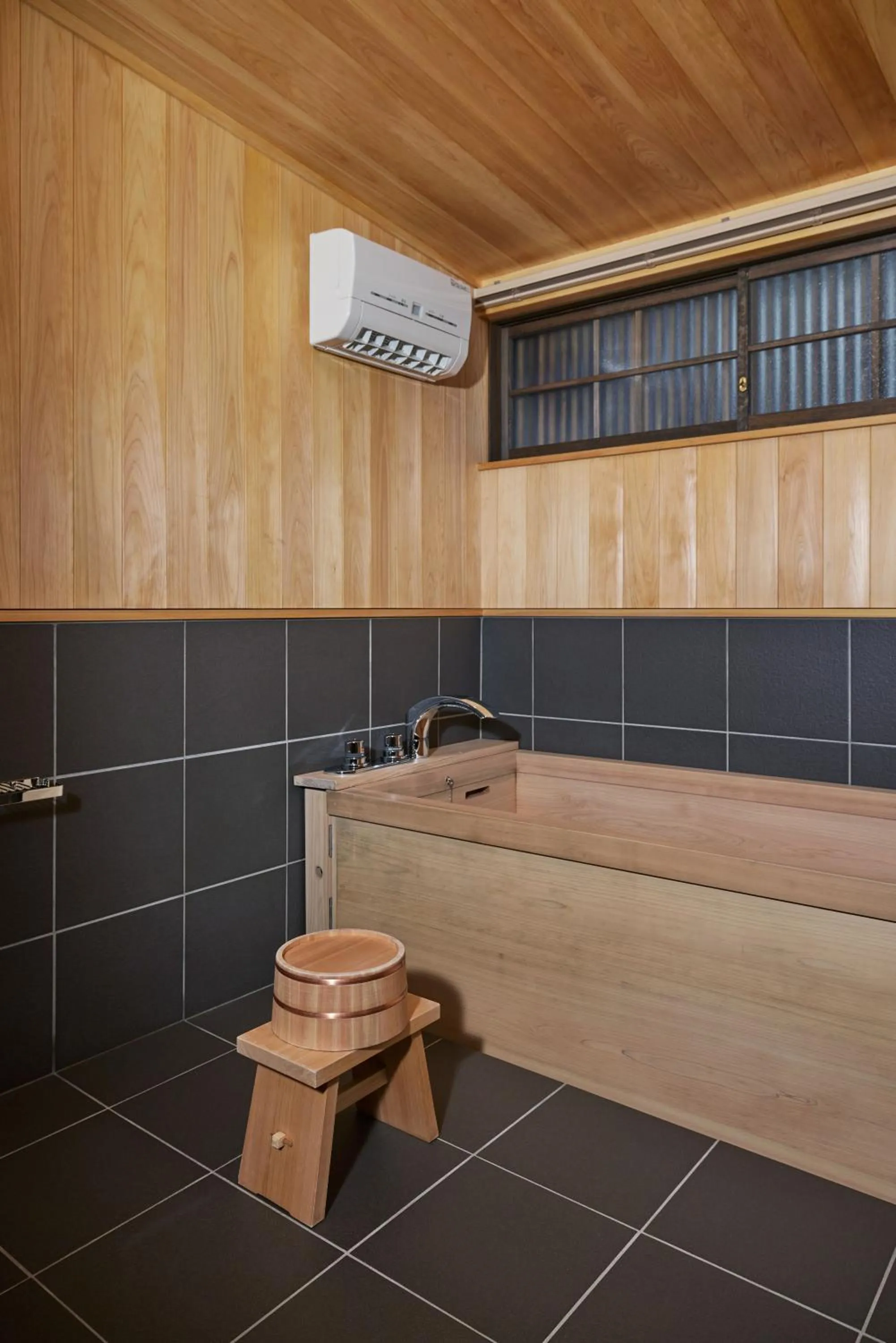 Bathroom in NIPPONIA HOTEL Ozu Castle Town