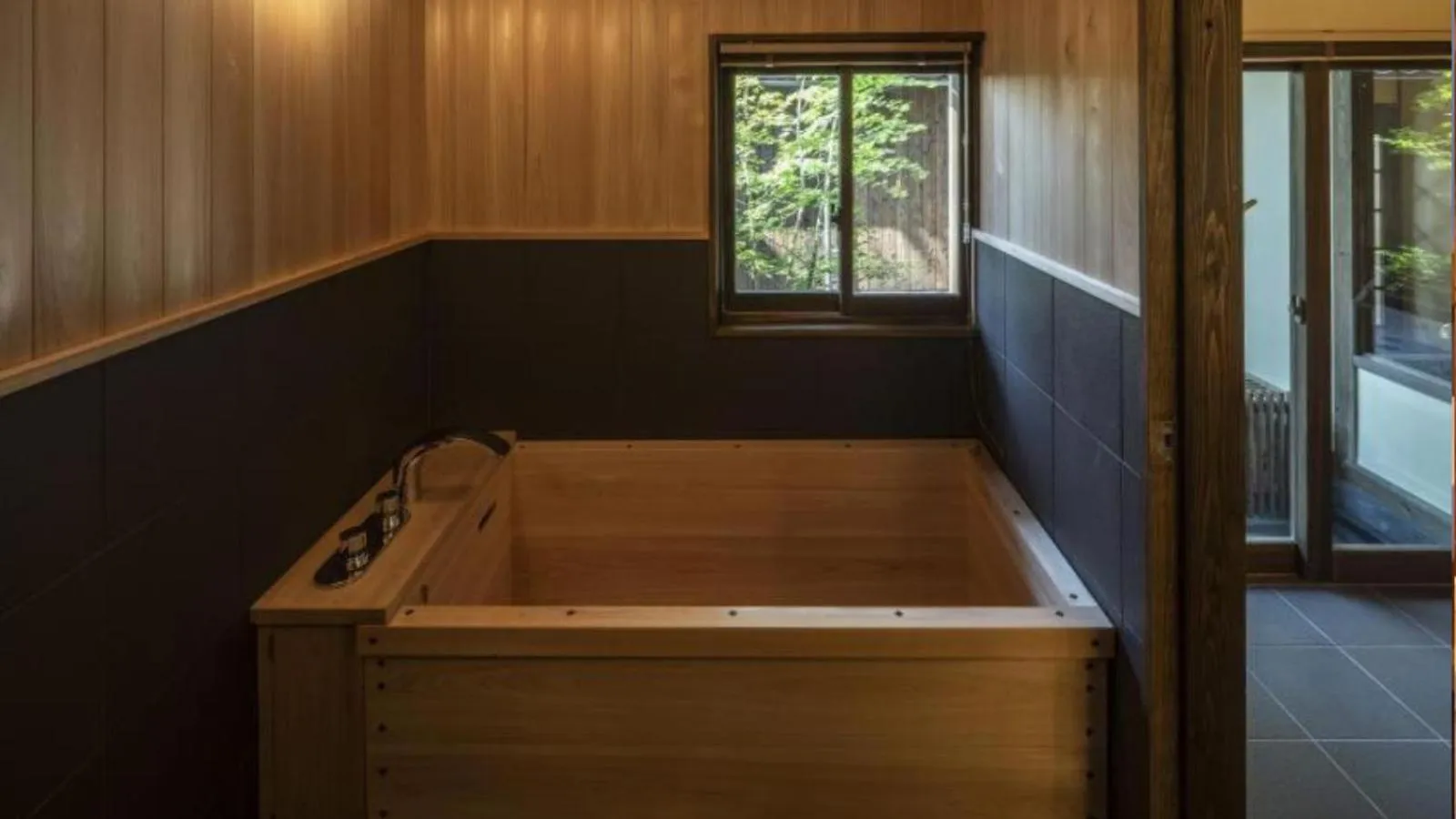 Bath in NIPPONIA HOTEL Ozu Castle Town