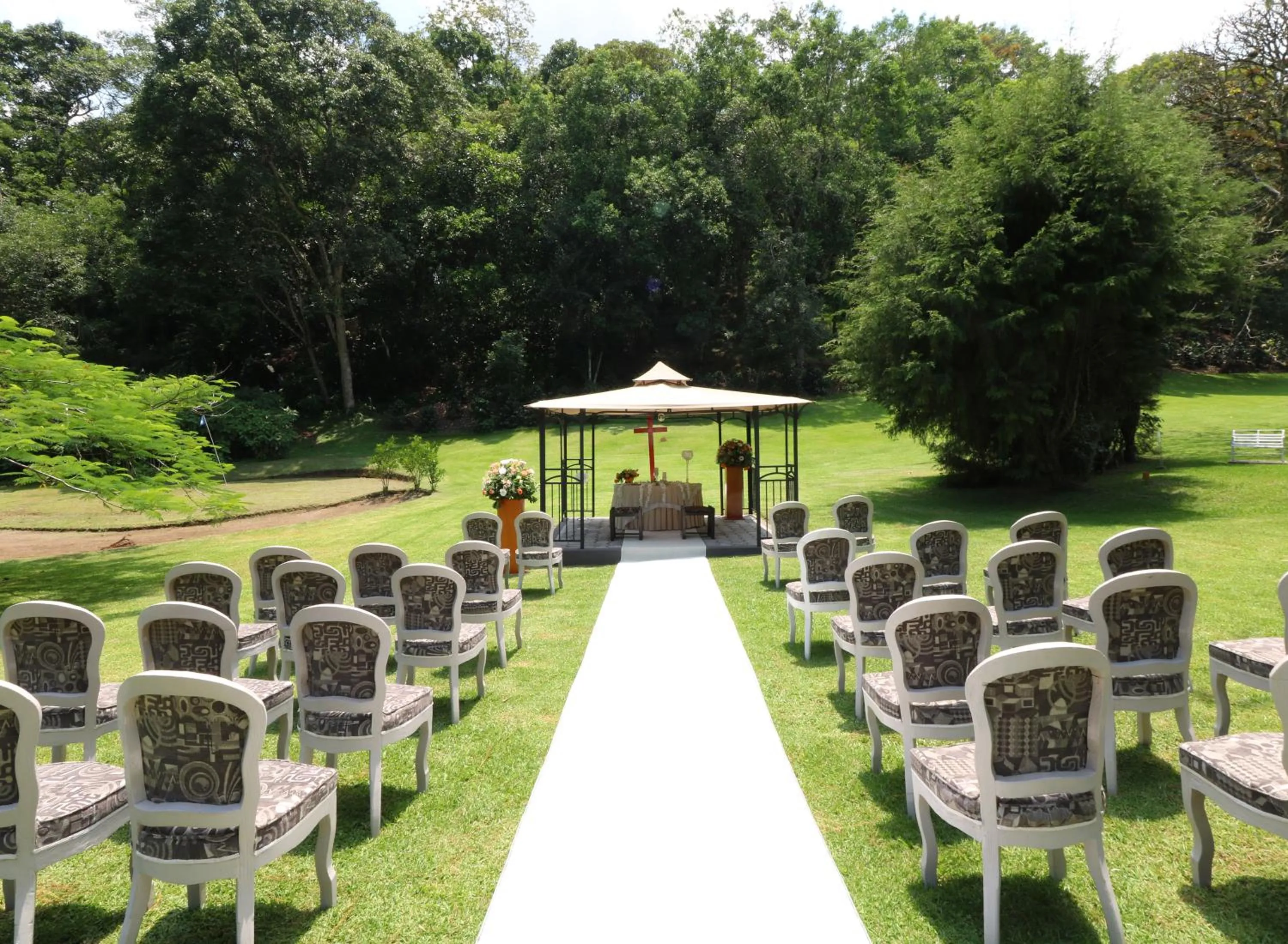 Business facilities in Mision Los Cocuyos Alta Montana