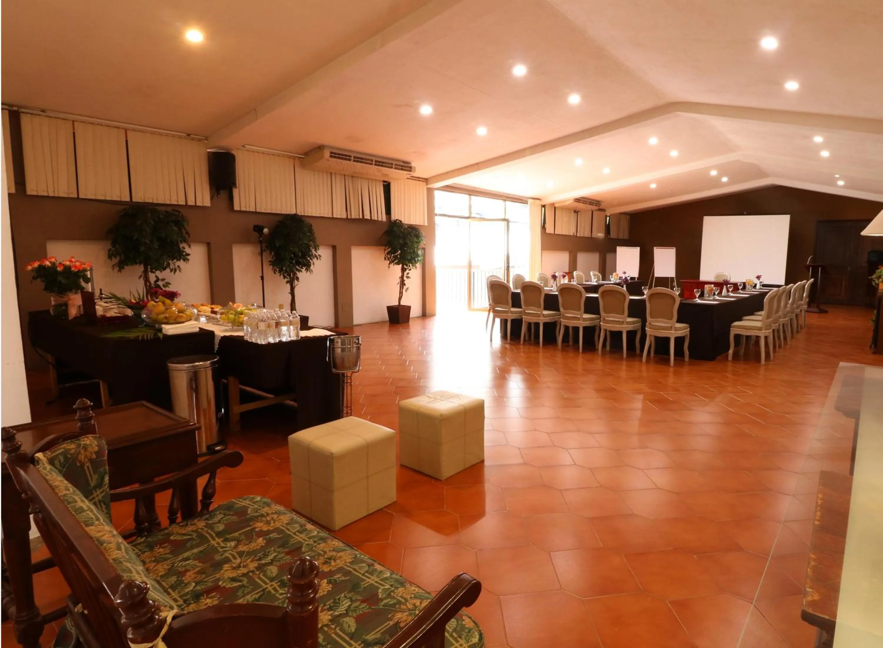 Meeting/conference room in Mision Los Cocuyos Alta Montana