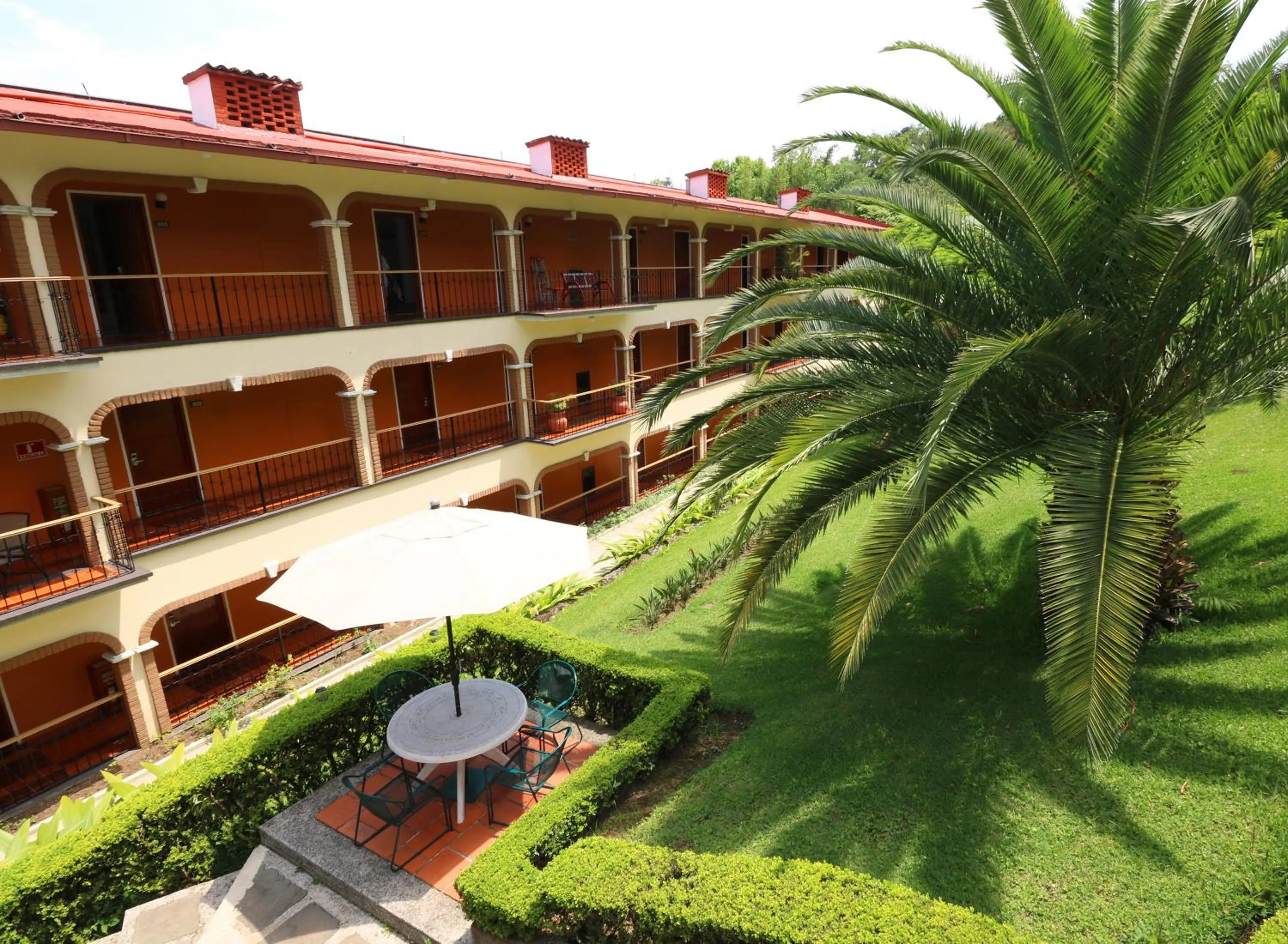 Garden view in Mision Los Cocuyos Alta Montana