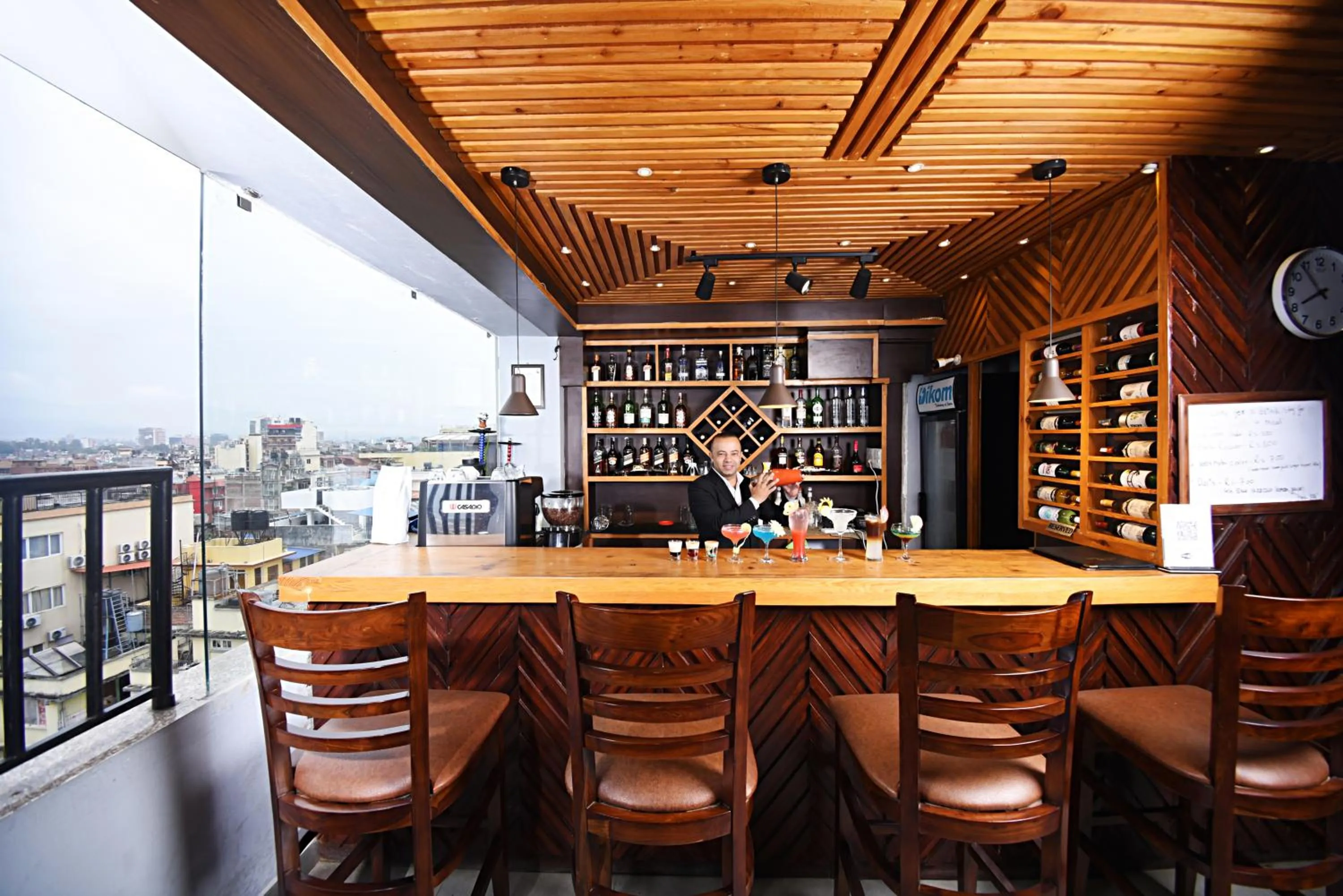 Restaurant/places to eat in Woodapple Hotel and Spa