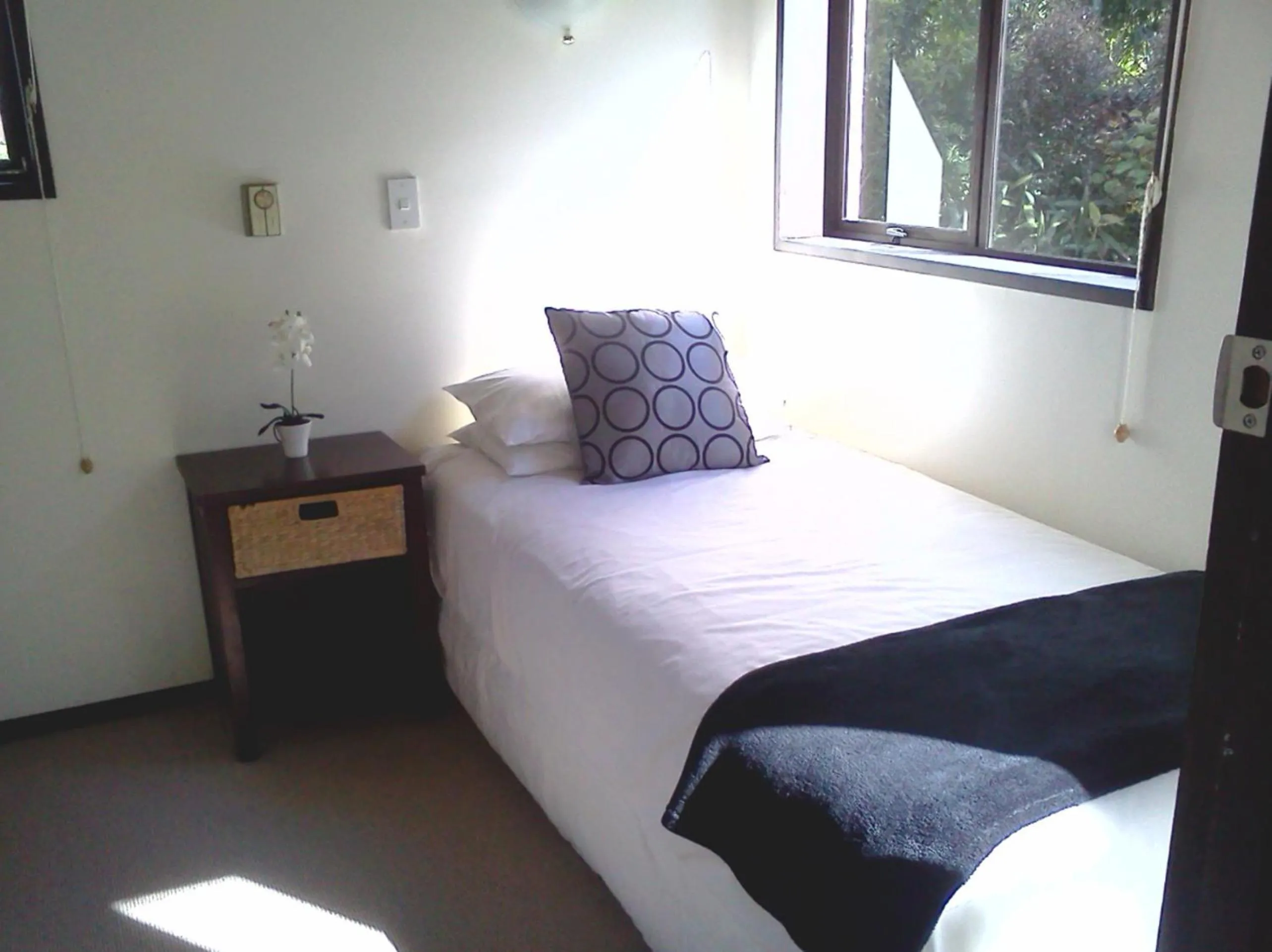 Bed in Waters Edge B&B