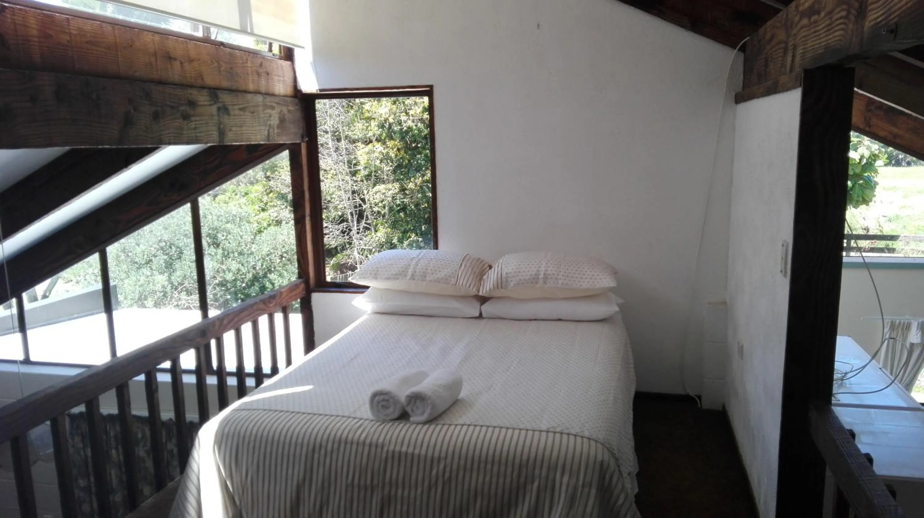 Bed in Waters Edge B&B