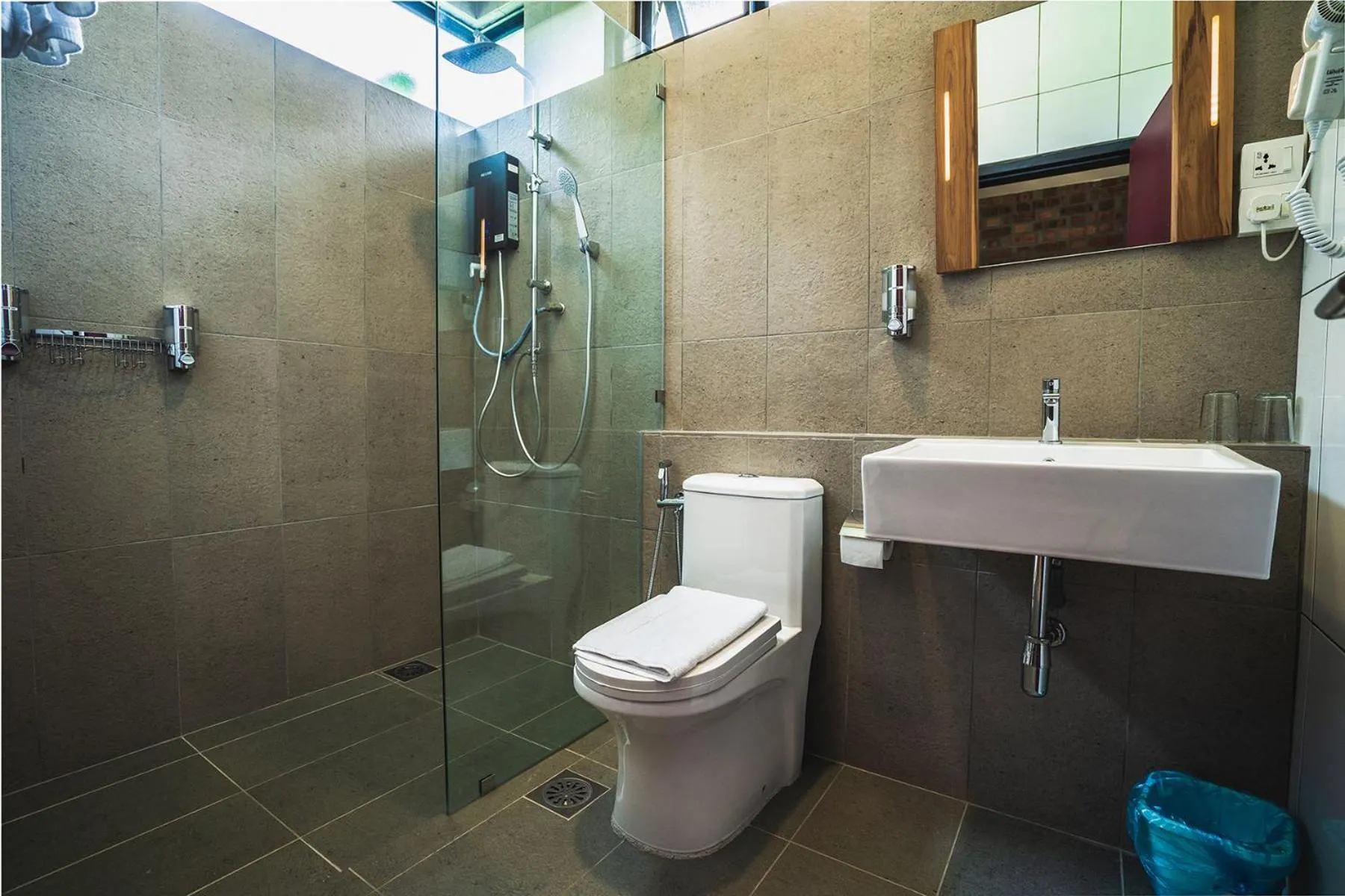 Shower in Sementra Hot Spring Nature Resort