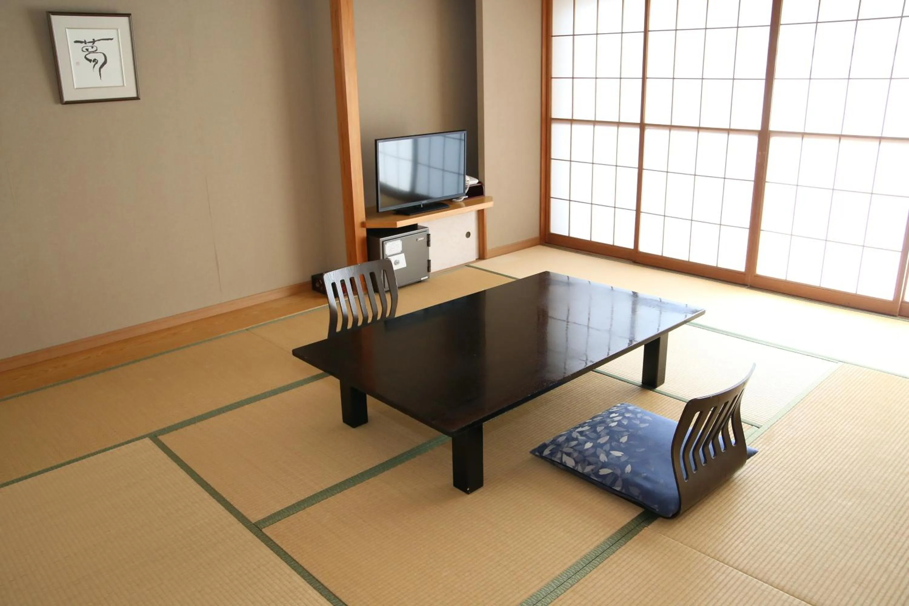 Living room in Nishiizu Crystal View Hotel