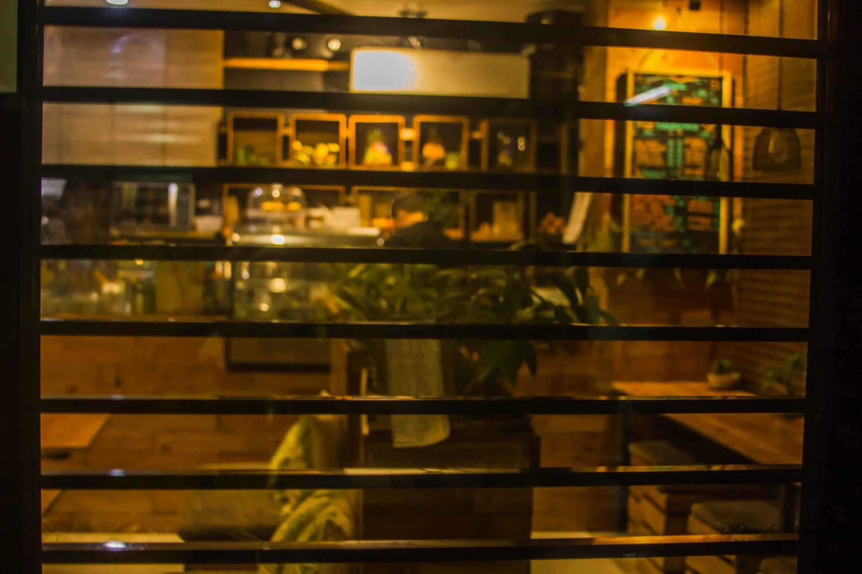 Mabolo Garden A4 near ayala mall free gym POOL