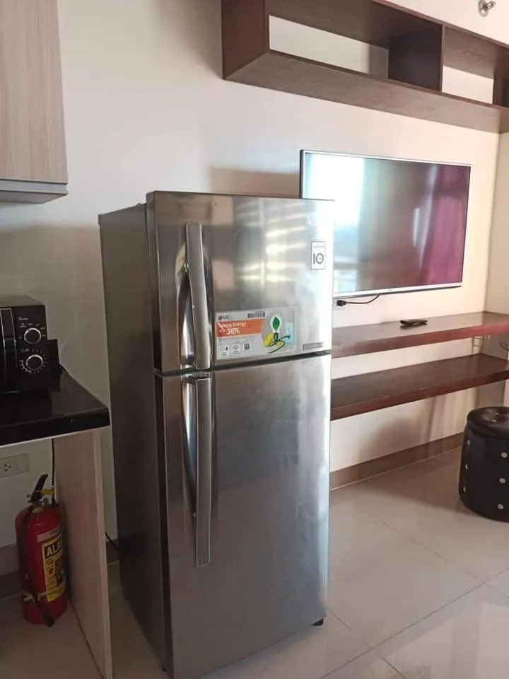 Mabolo Garden A4 near ayala mall free gym POOL