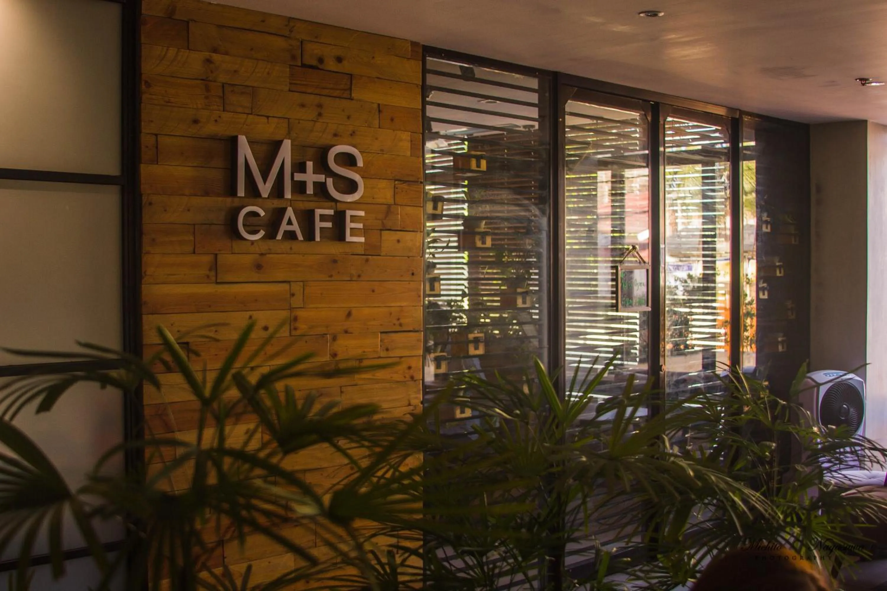 Mabolo Garden A4 near ayala mall free gym POOL