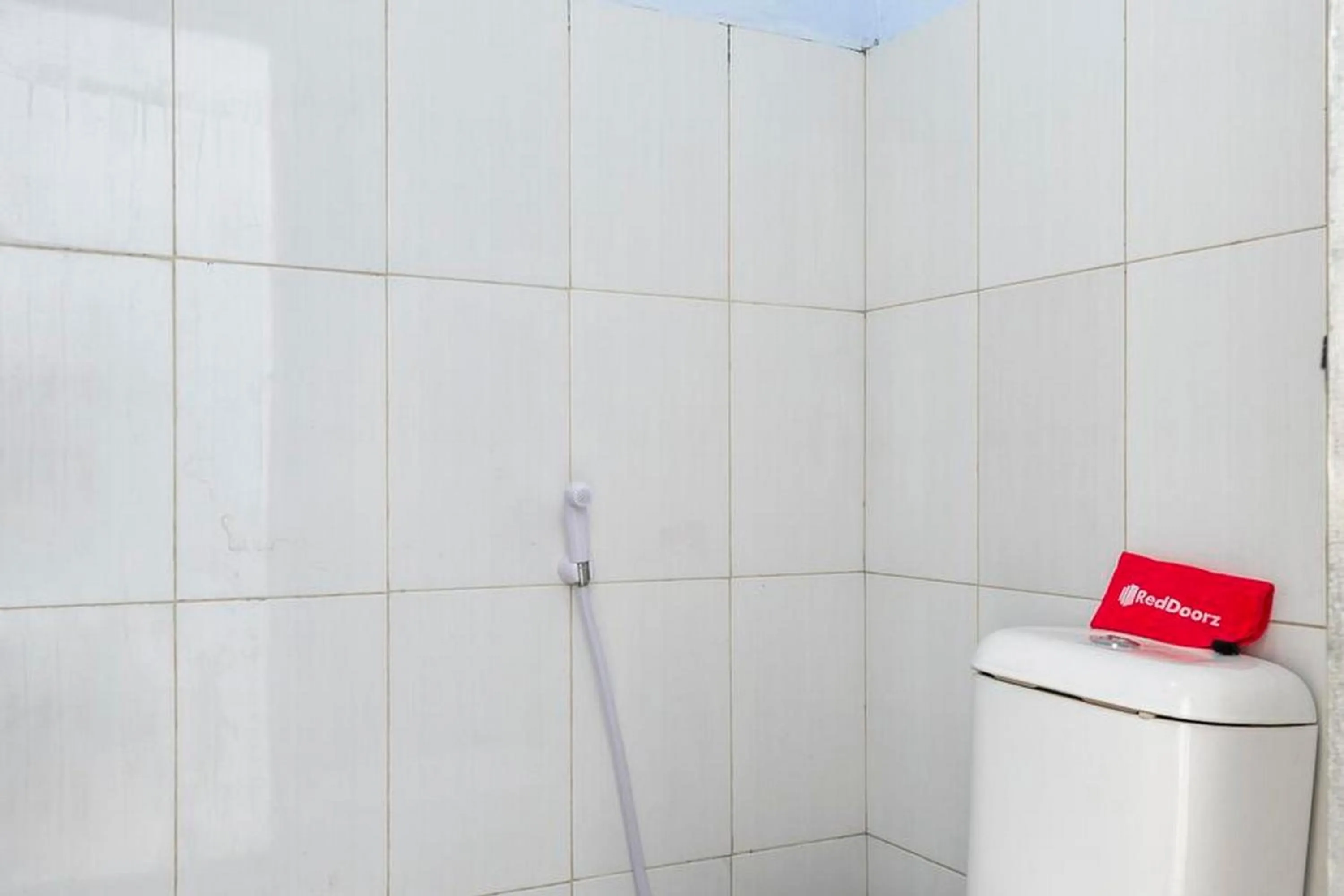 Bathroom in RedDoorz Syariah @ Bondowoso City Center