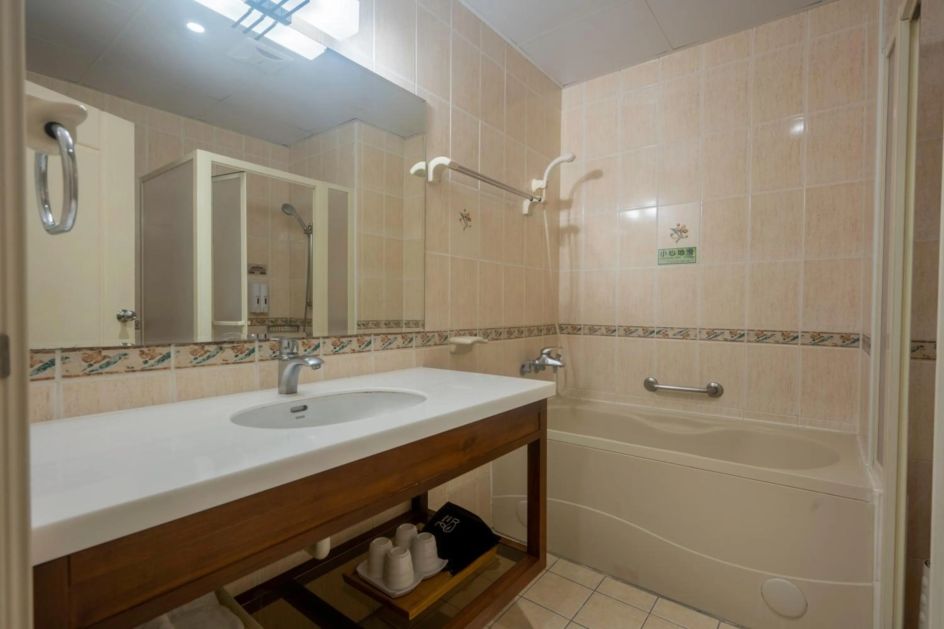 Bathroom in Ginkgo Hotel