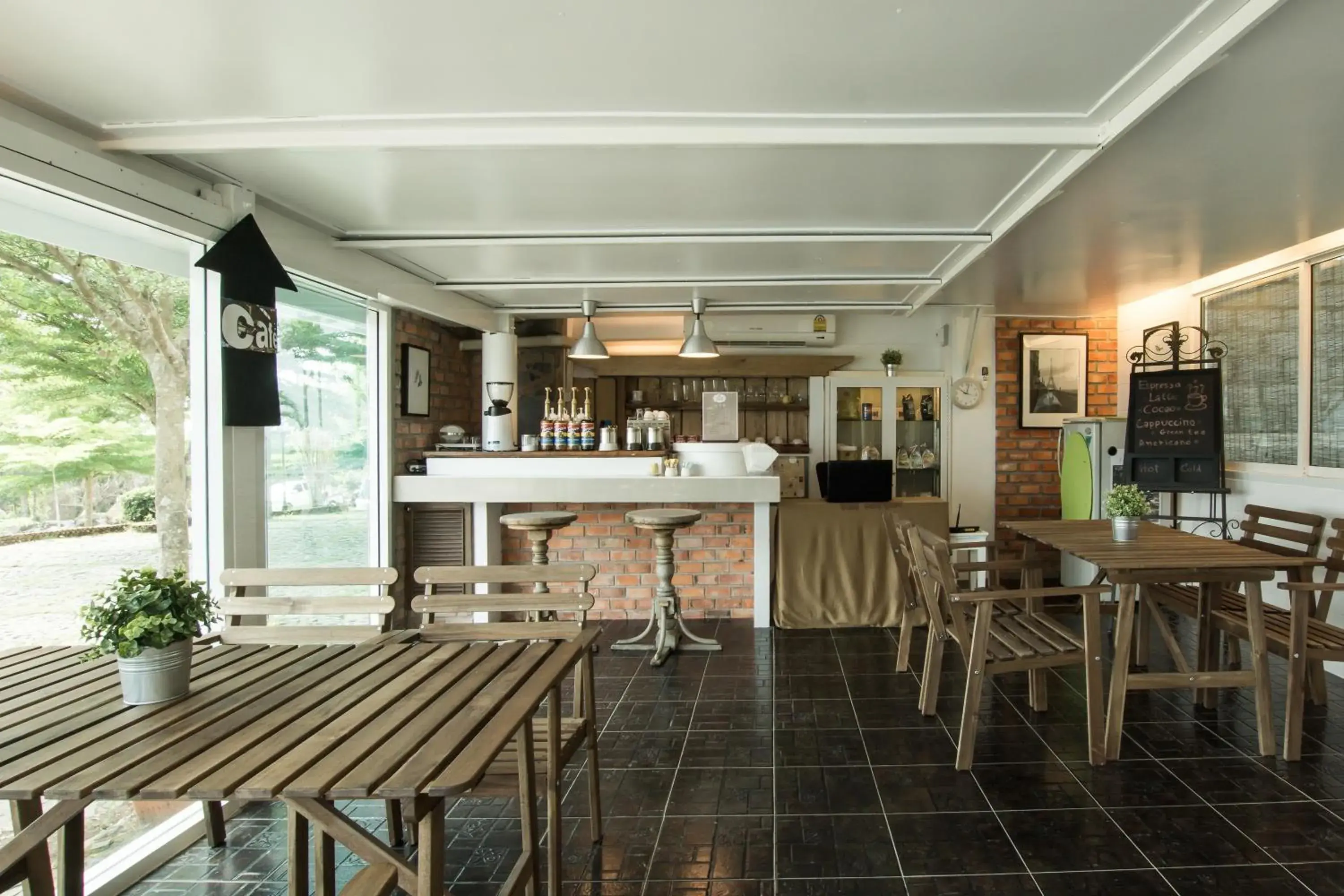 Restaurant/places to eat in The Natural Garden Resort Restaurant/places to eat in The Natural Garden Resort