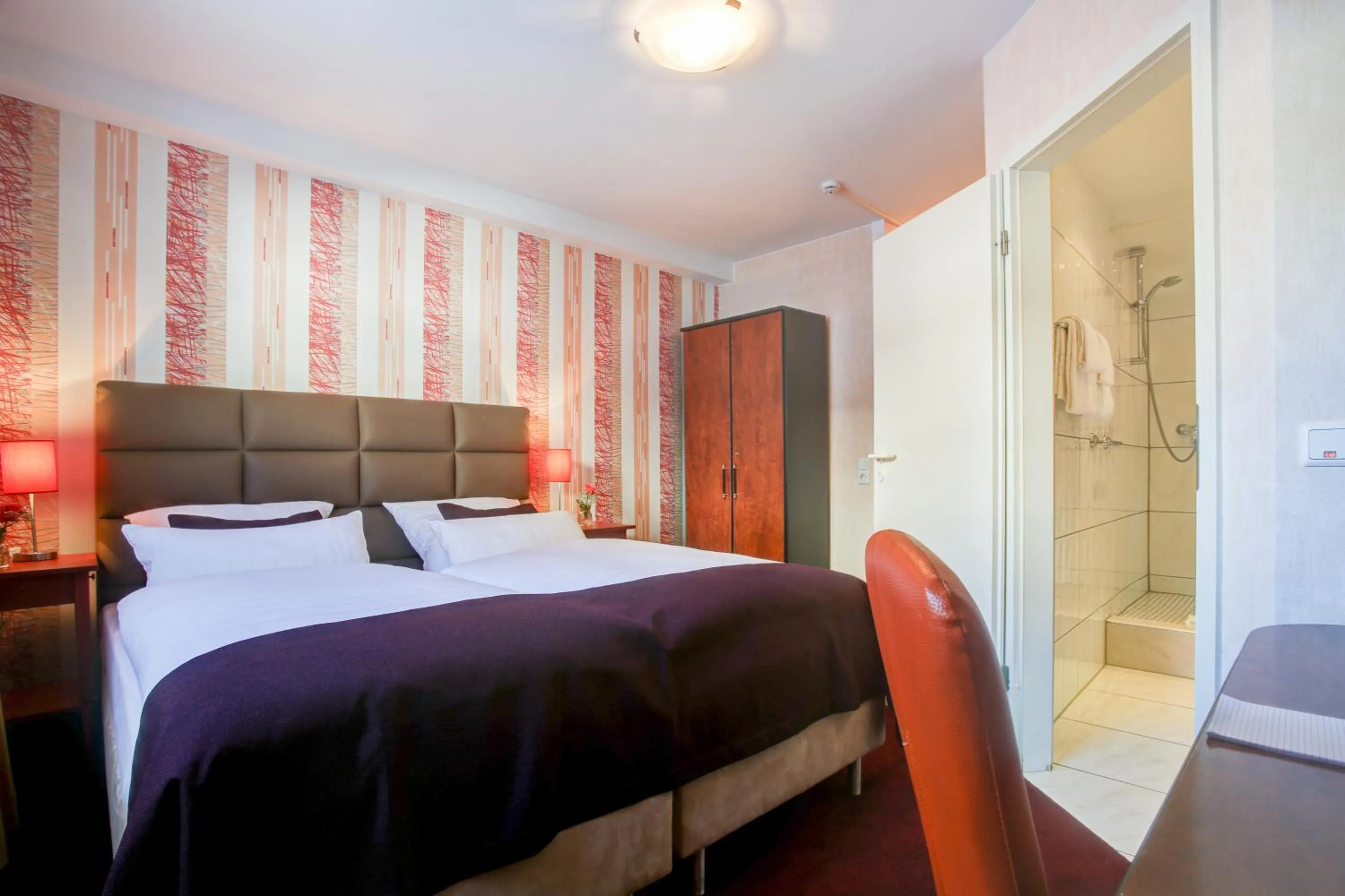 Bed in Rhein Neckar Hotel