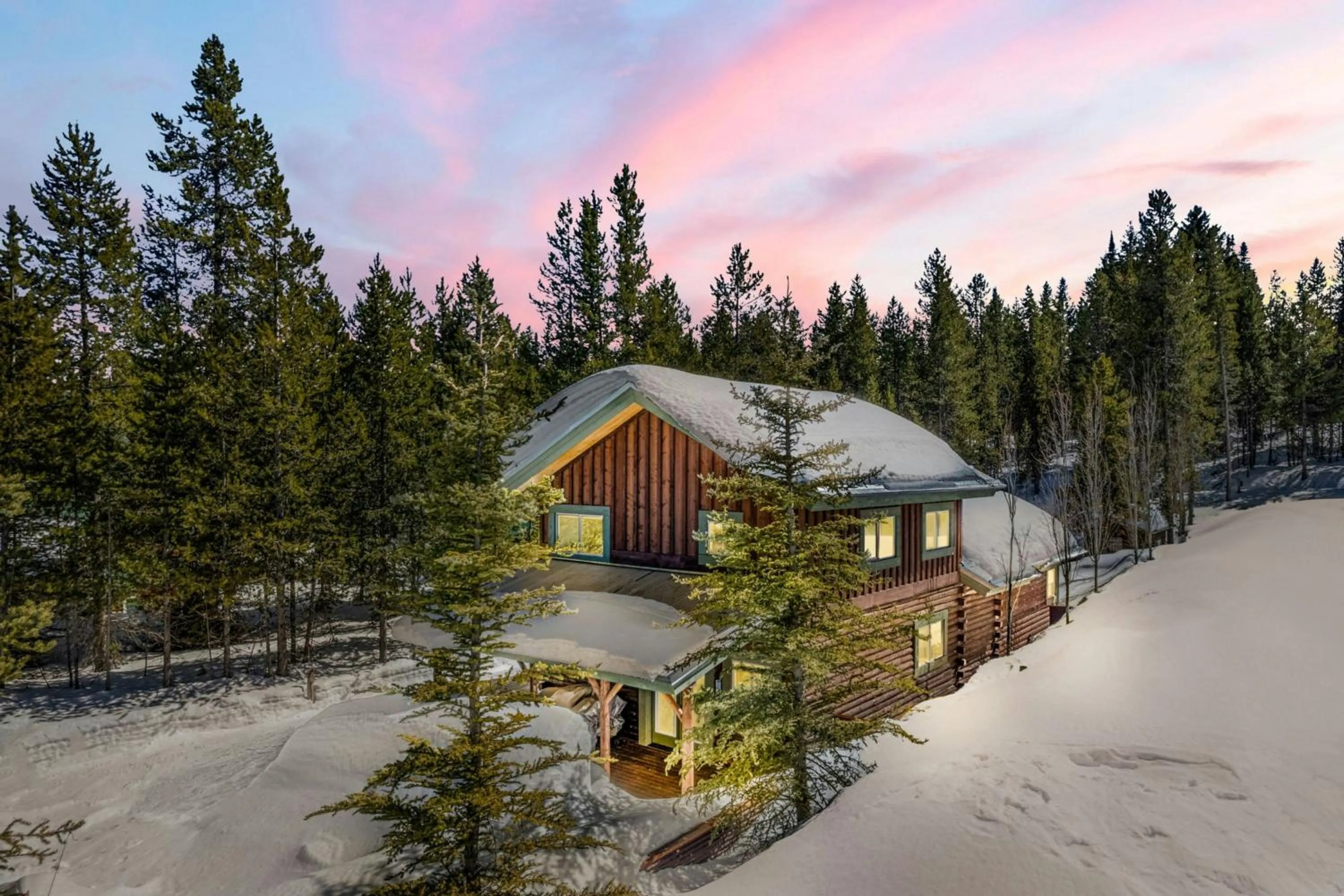 Property building in SpringHill Suites Island Park Yellowstone