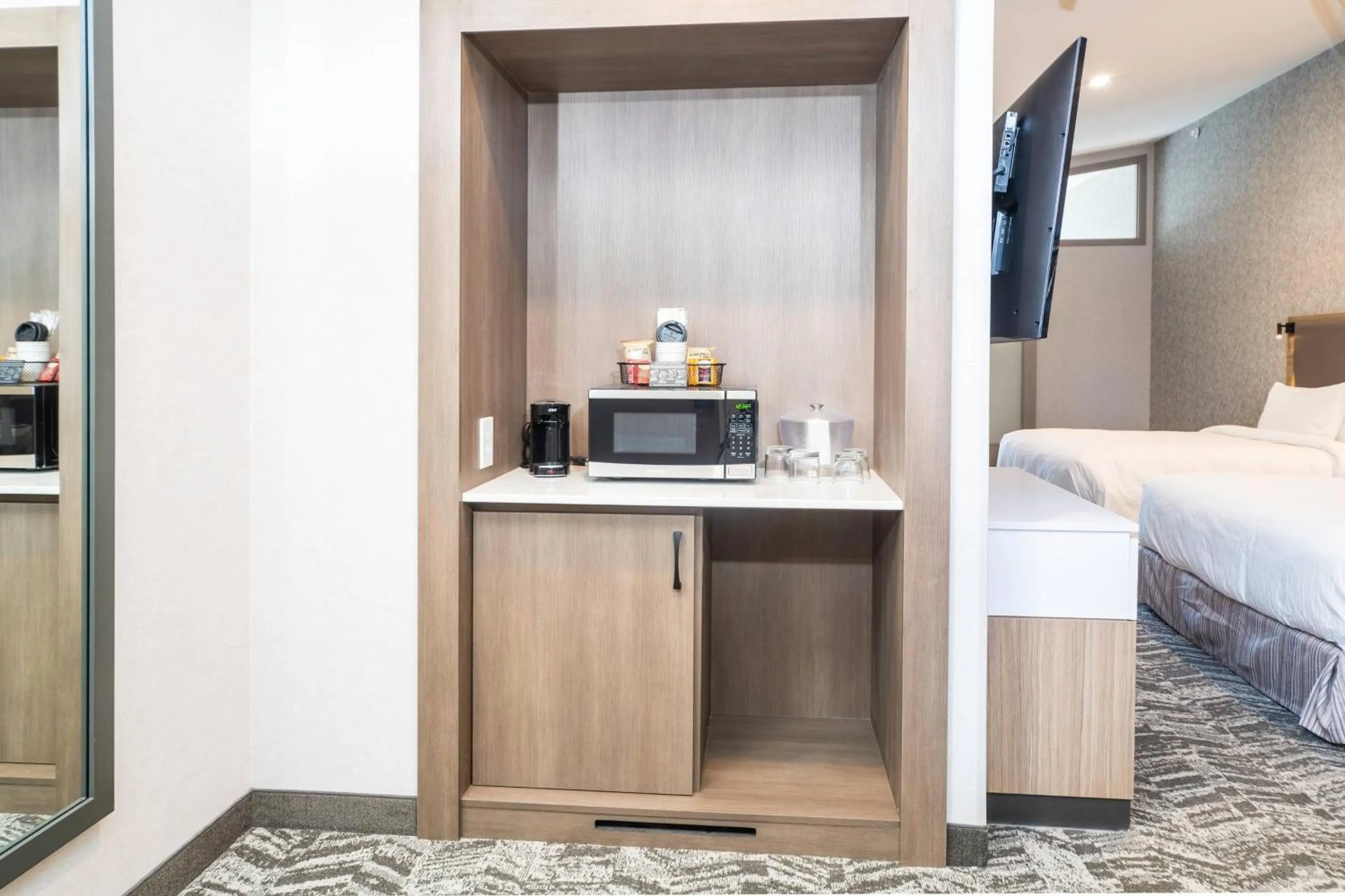 Lounge or bar, Bed in SpringHill Suites Island Park Yellowstone