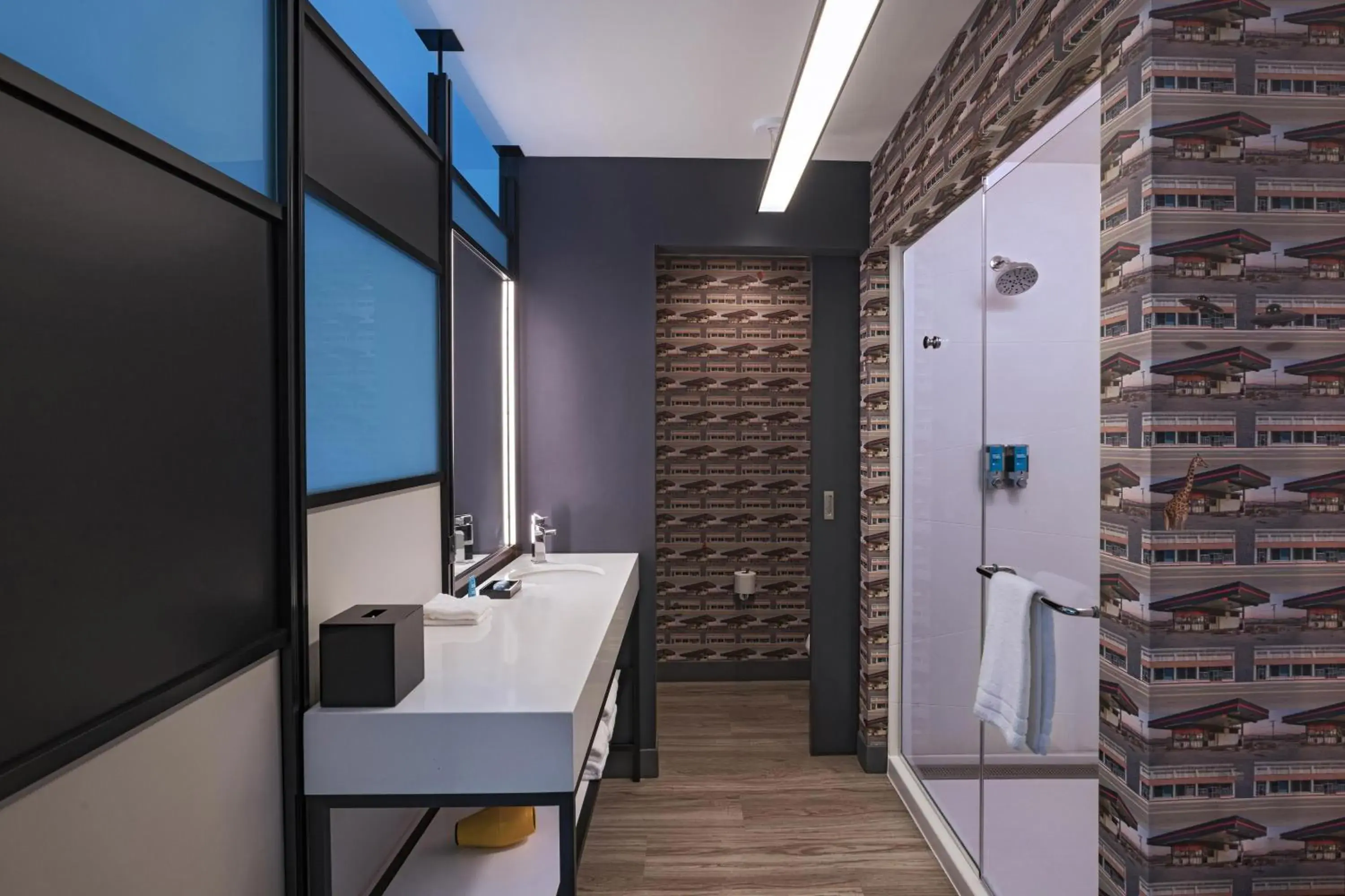 Aloft King Room with Tub - Mobility Accessible in Aloft Little Rock West Aloft King Room with Tub - Mobility Accessible in Aloft Little Rock West