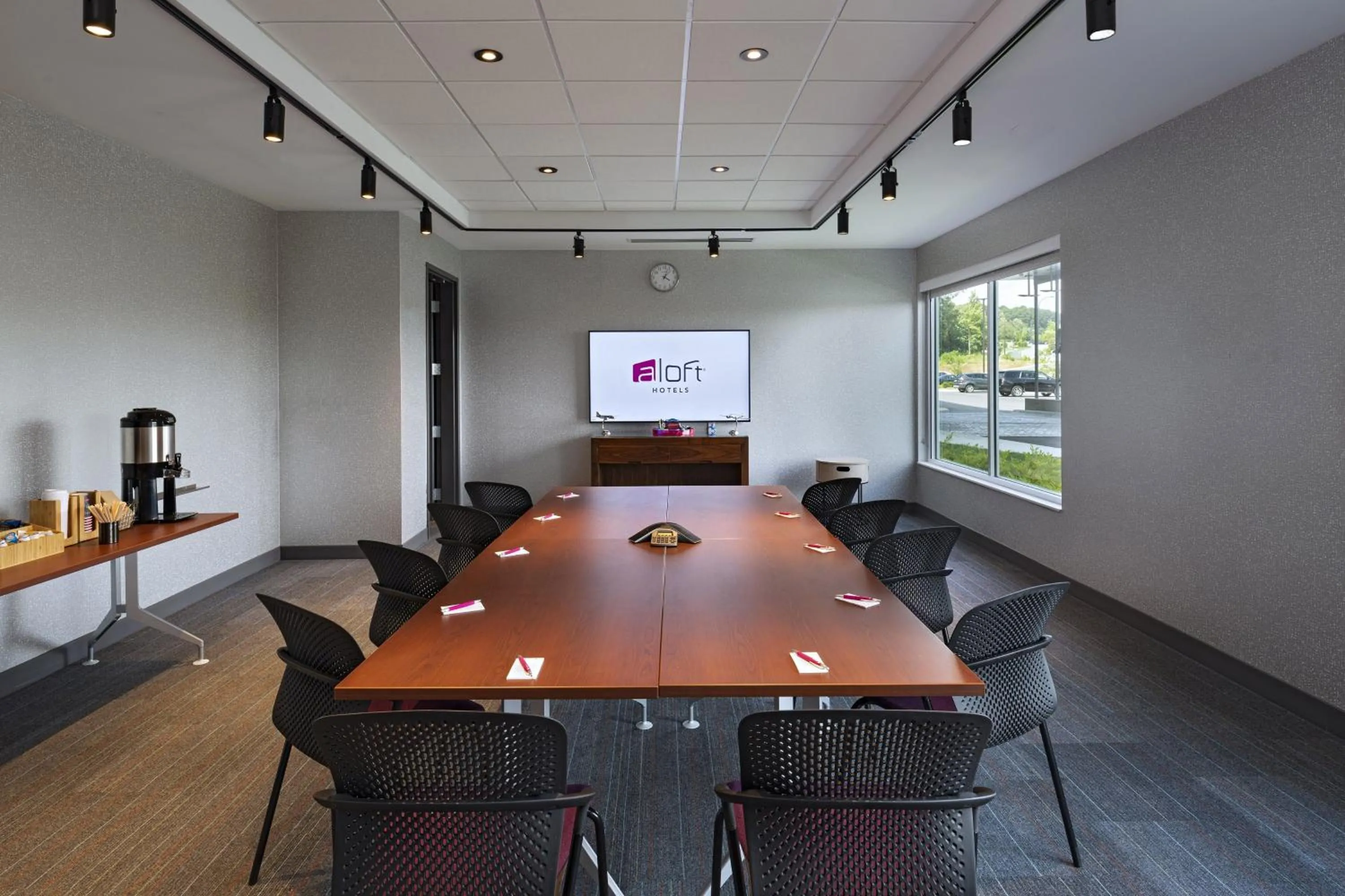 Meeting/conference room in Aloft Little Rock West