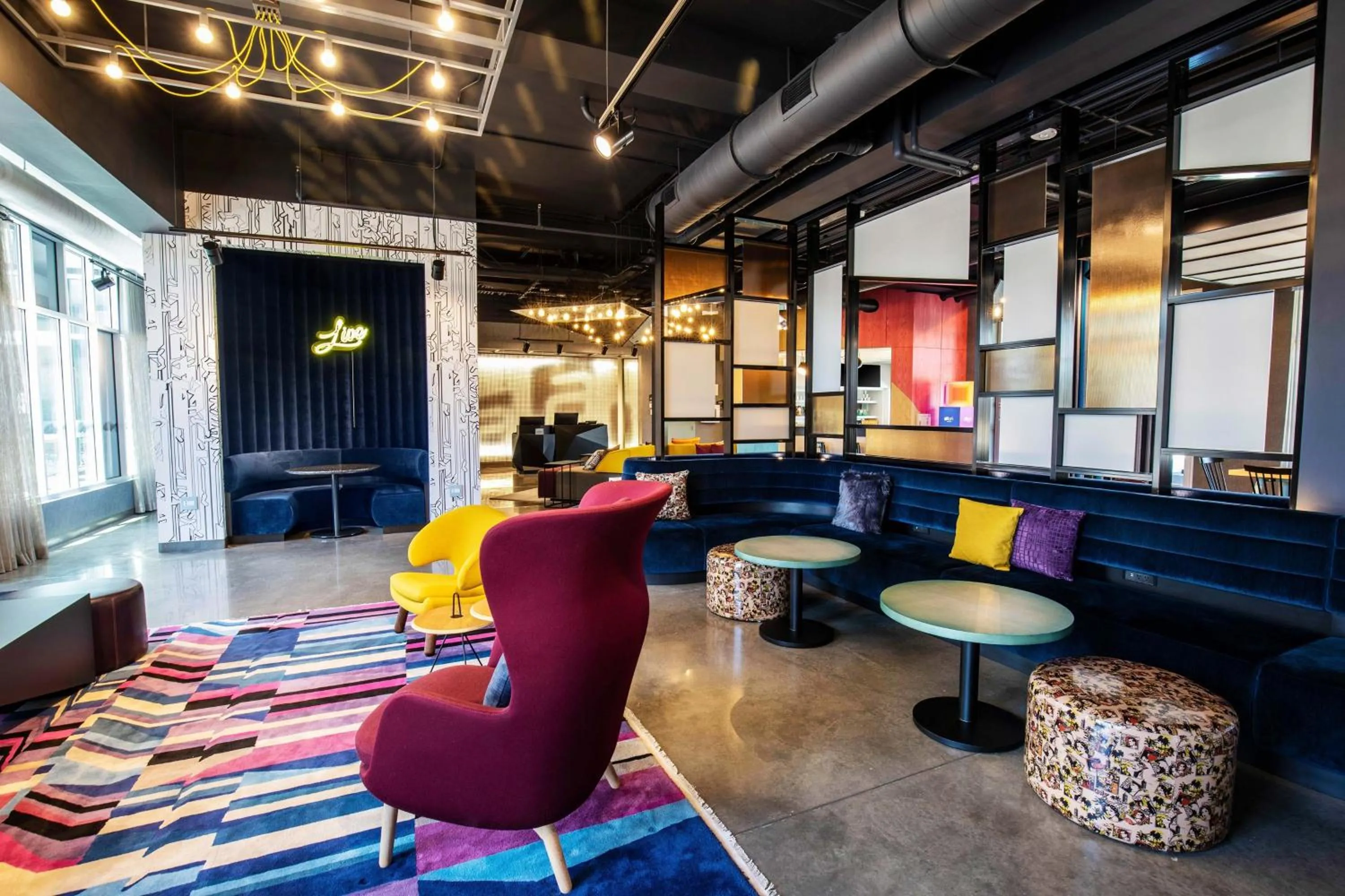 Restaurant/places to eat in Aloft Reno Tahoe International Airport