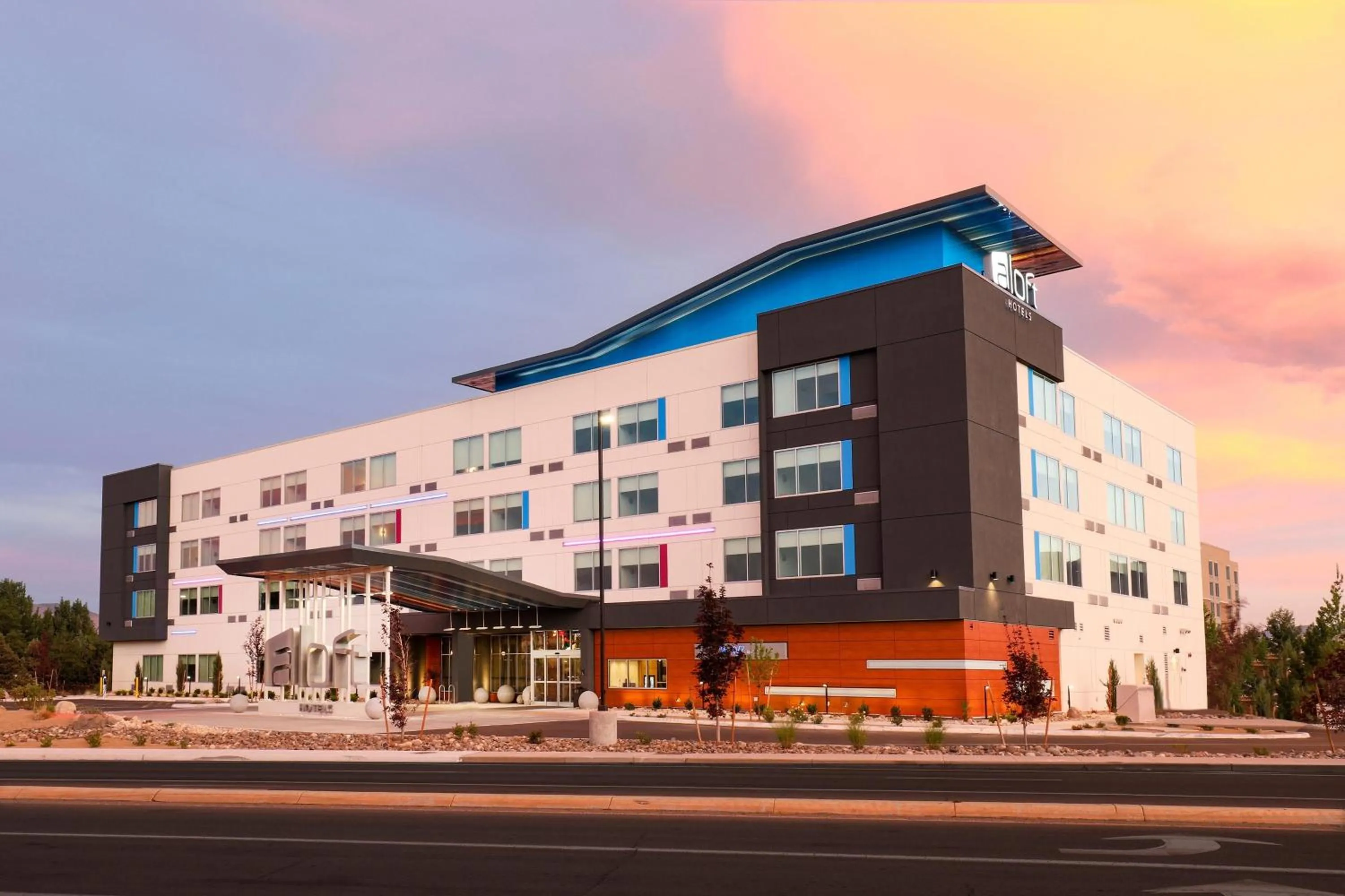 Property building in Aloft Reno Tahoe International Airport