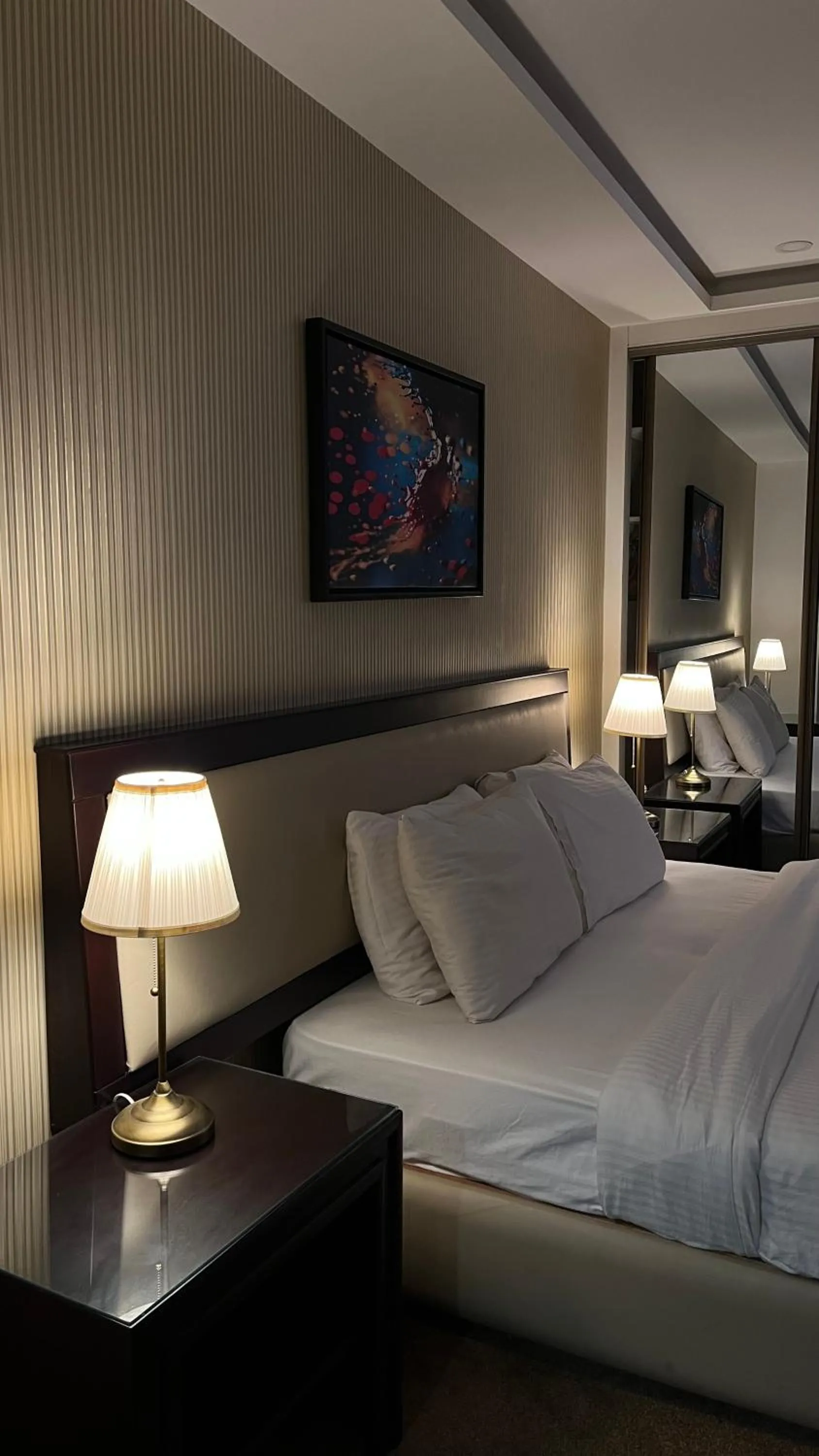 Bedroom, Bed in Strand Hotel Jordan
