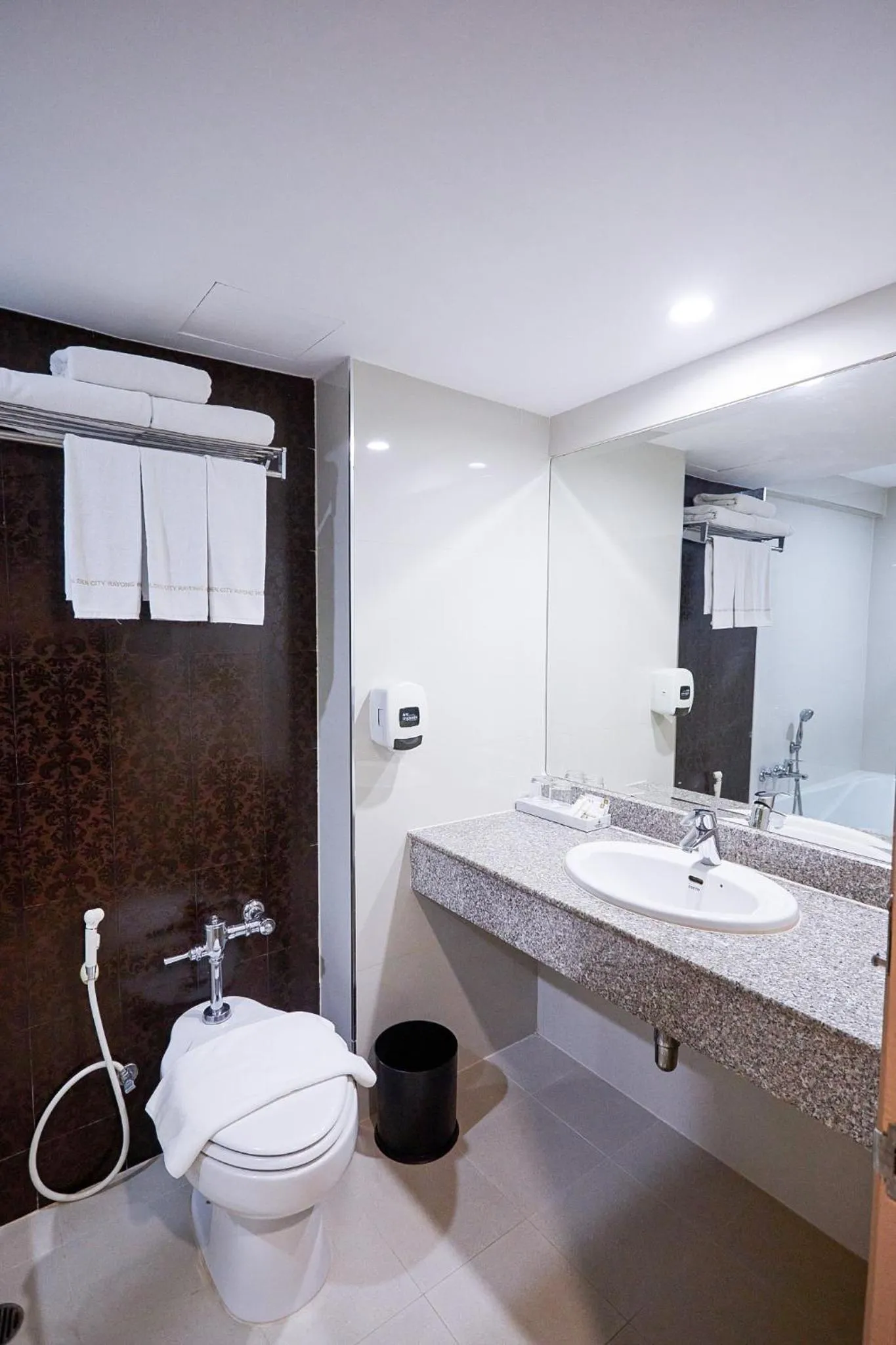 Bathroom in Golden City Rayong Hotel