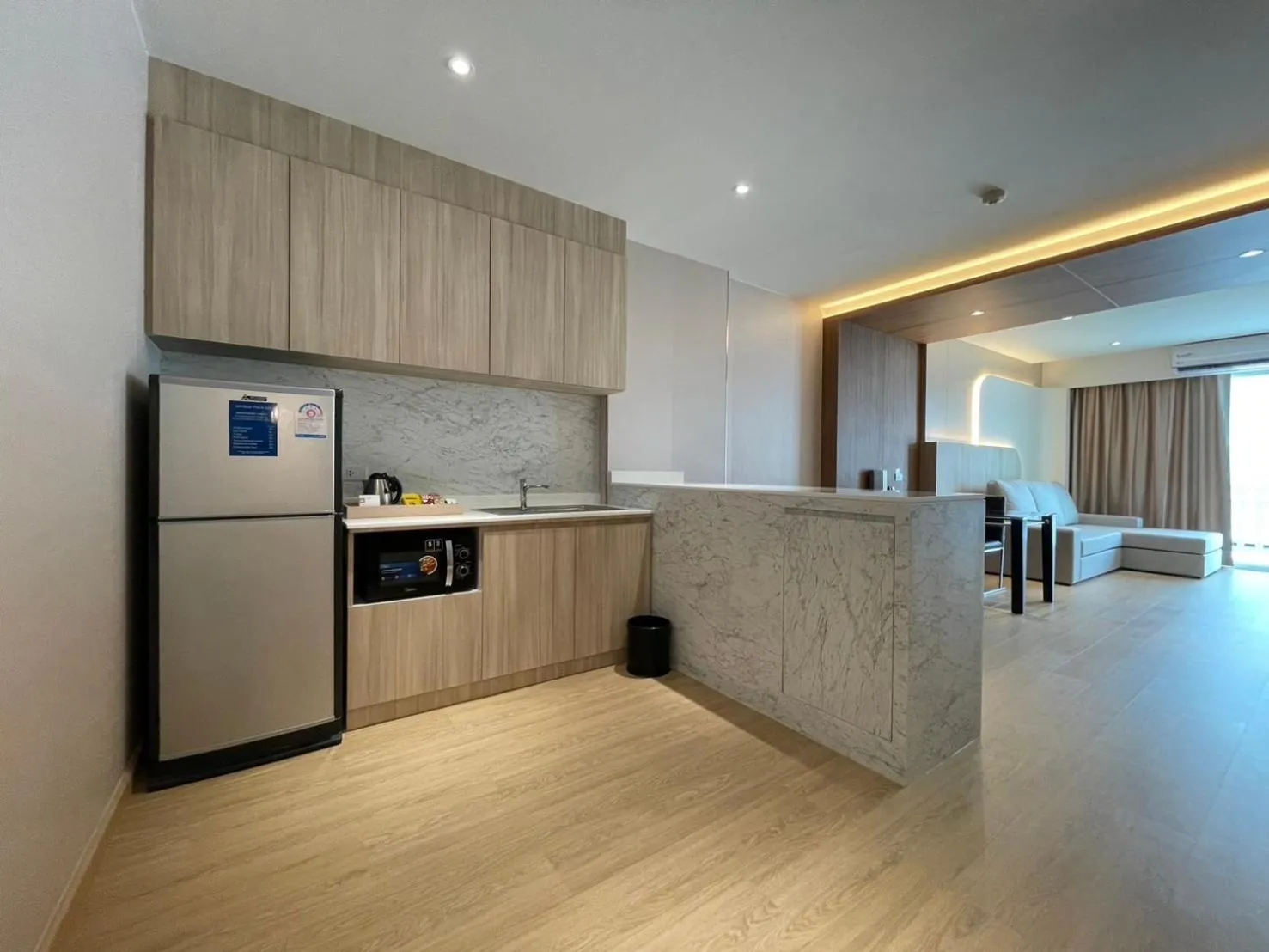 Kitchen or kitchenette in Golden City Rayong Hotel