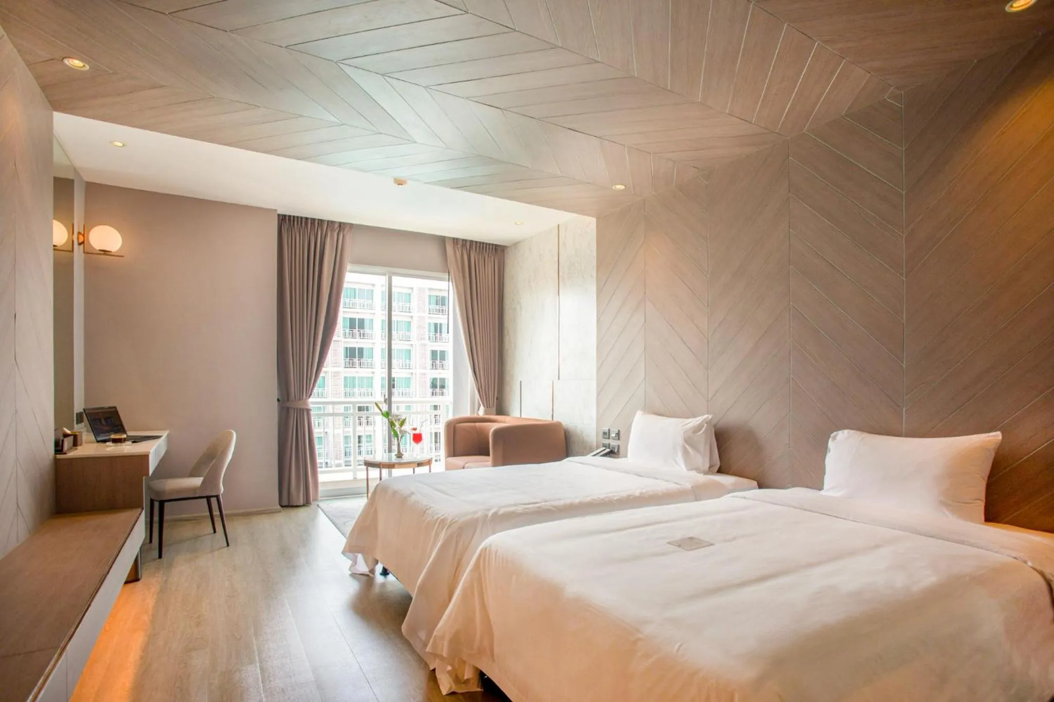 Bed in Golden City Rayong Hotel