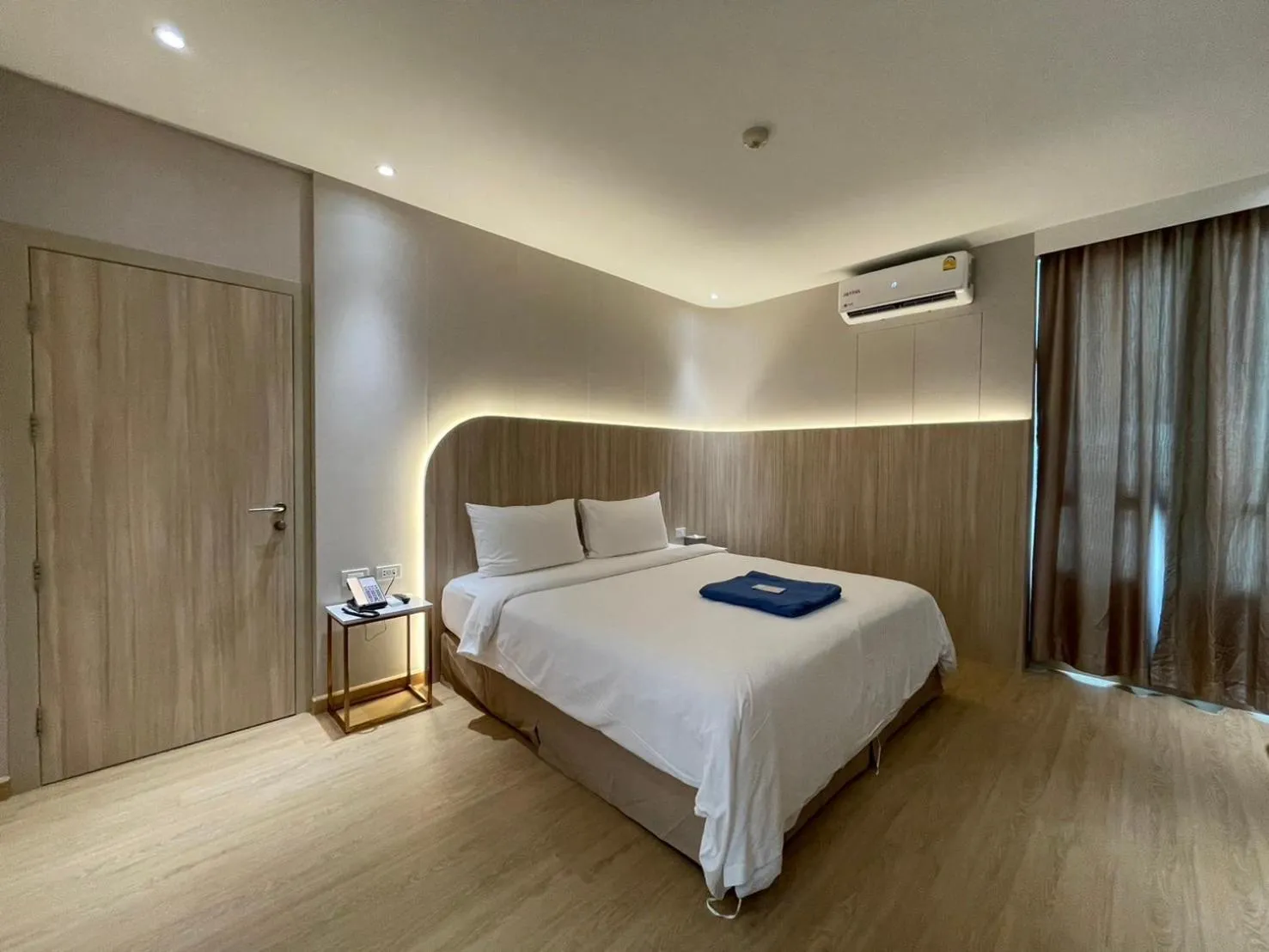 Bed in Golden City Rayong Hotel