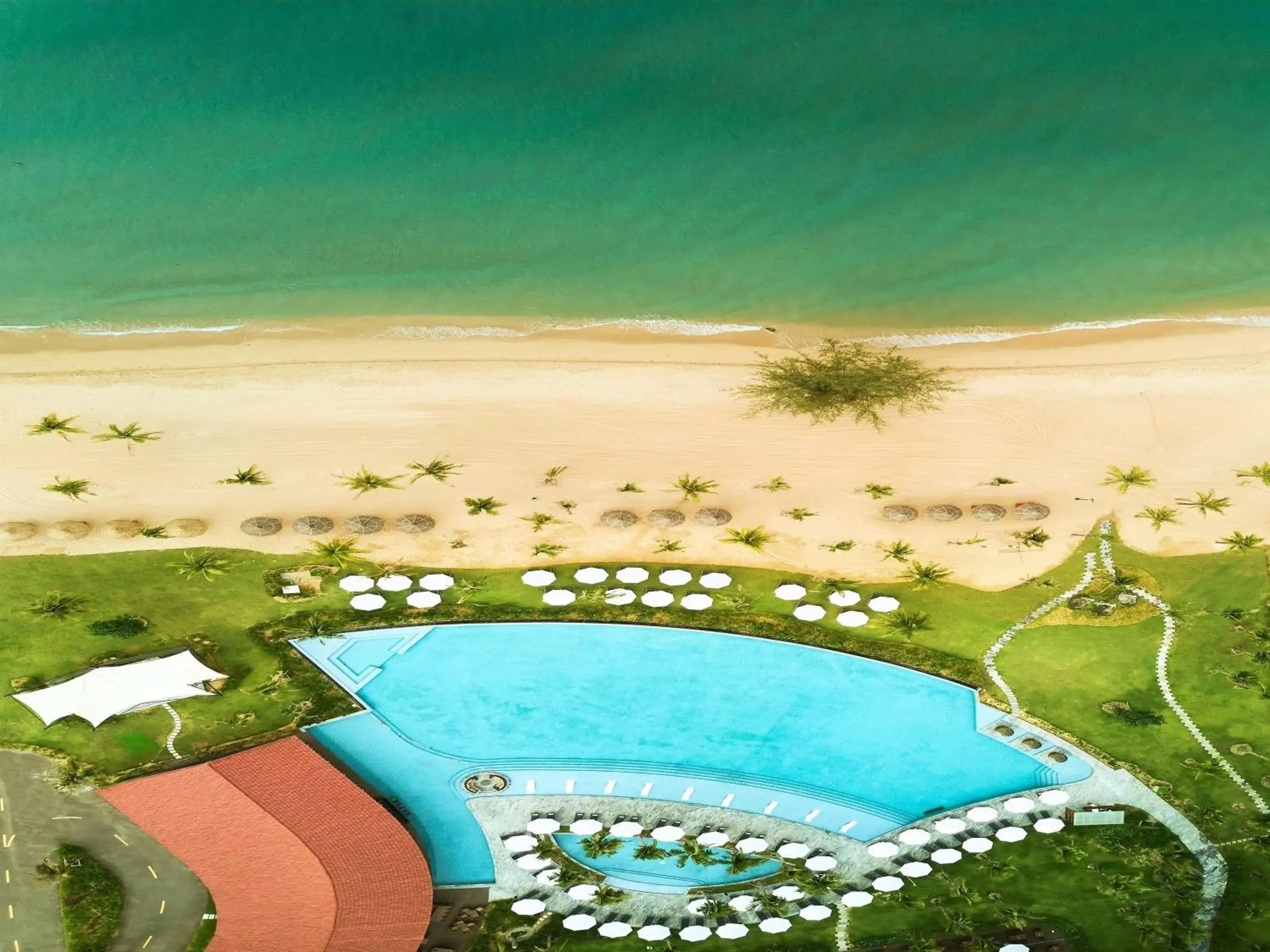 Pool view in Mövenpick Resort Waverly Phu Quoc Pool view in Mövenpick Resort Waverly Phu Quoc