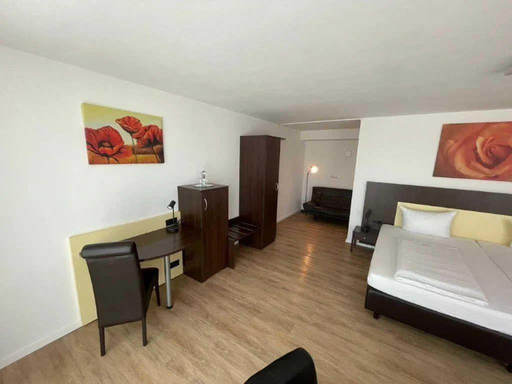 Bed in PANORAMA HOTEL in Neustadt an der Weinstraße