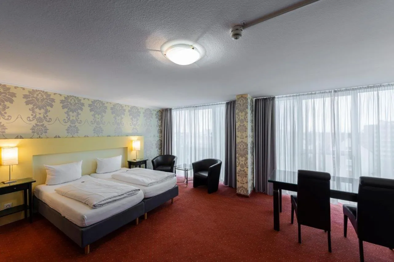 Bed in PANORAMA HOTEL in Neustadt an der Weinstraße