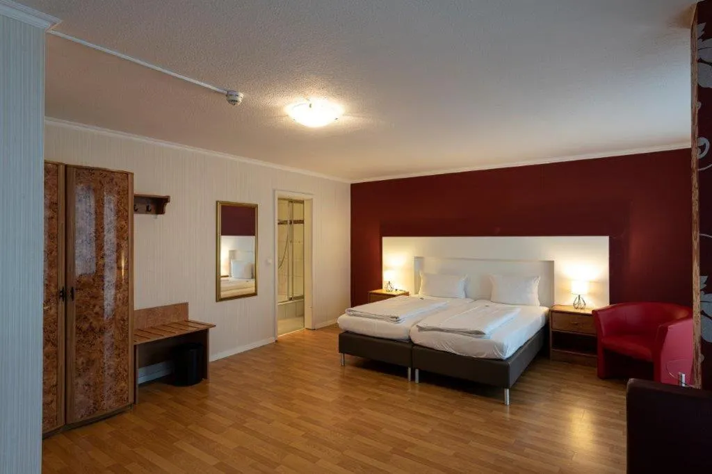 Bed in PANORAMA HOTEL in Neustadt an der Weinstraße