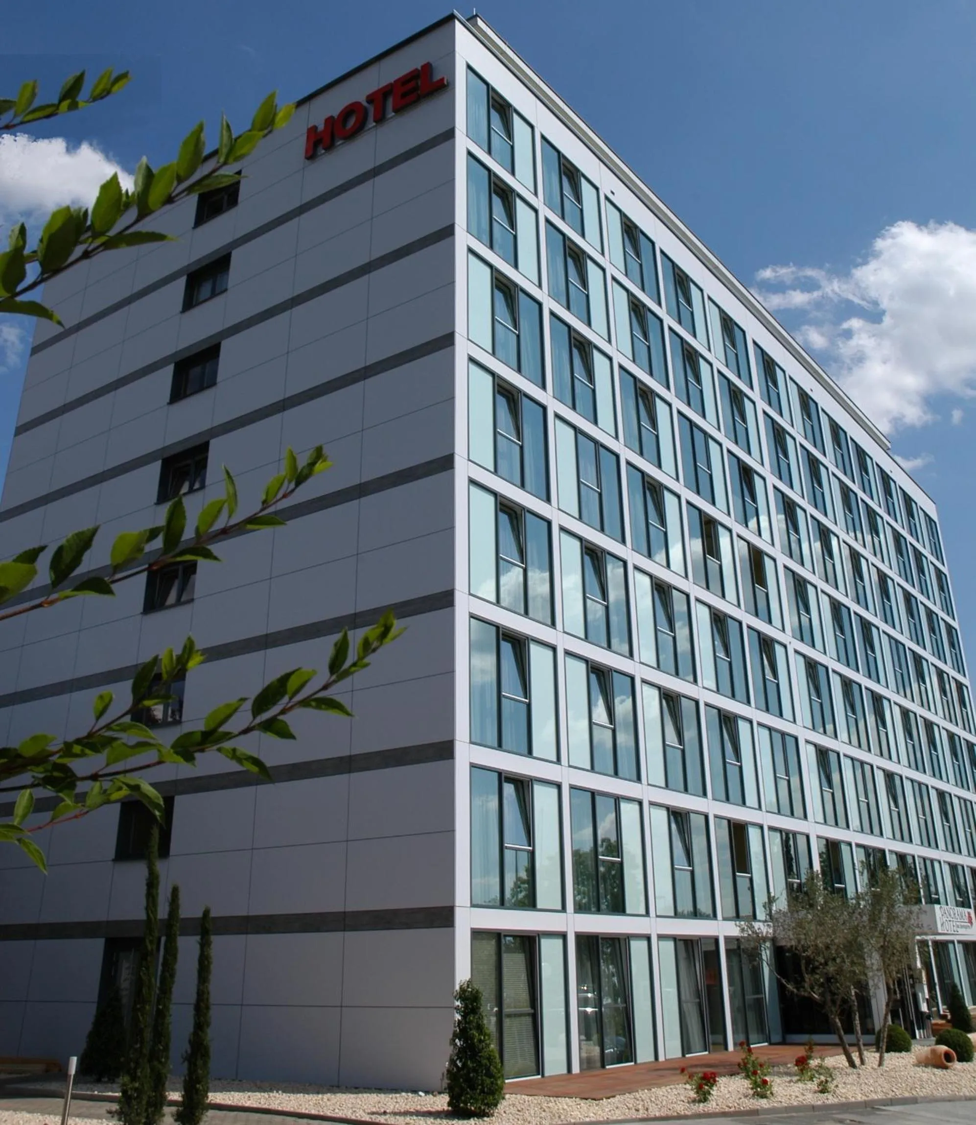 Property building in PANORAMA HOTEL in Neustadt an der Weinstraße