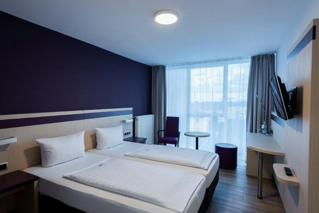 Bed in PANORAMA HOTEL in Neustadt an der Weinstraße