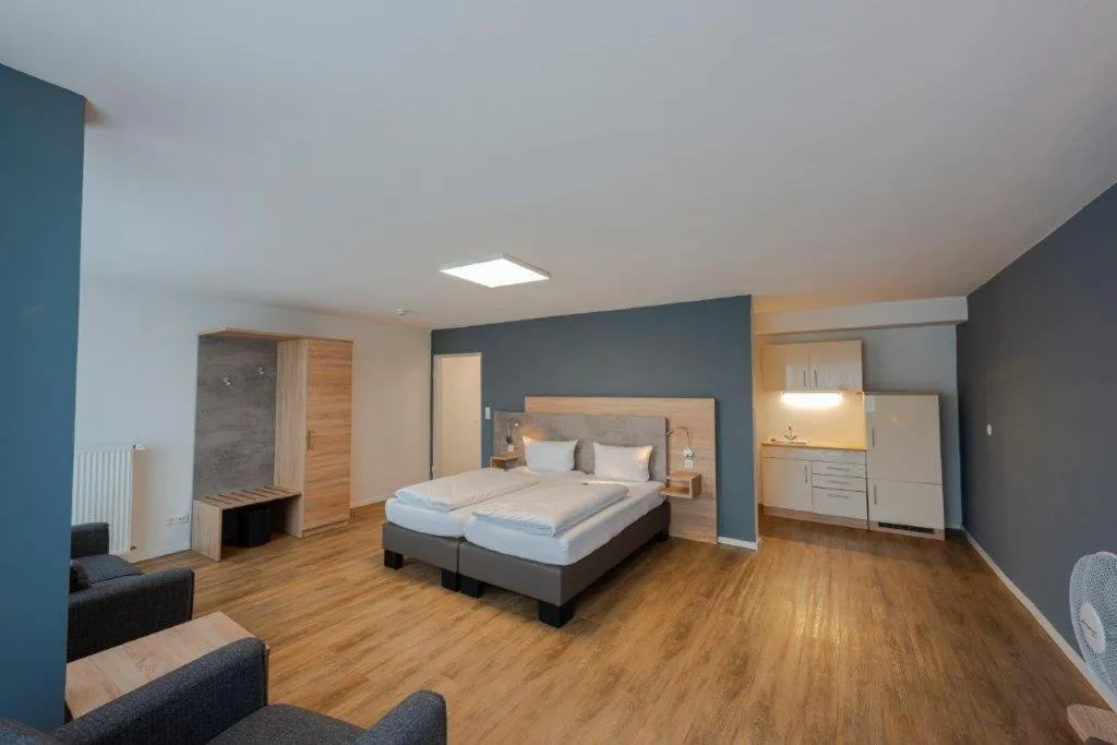 Bed in PANORAMA HOTEL in Neustadt an der Weinstraße