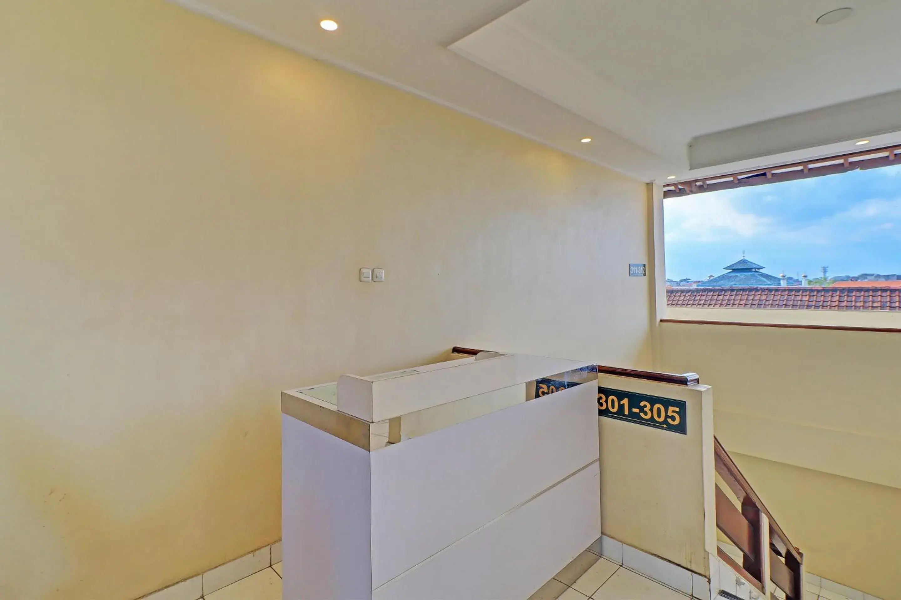 Lobby or reception, Kitchen/Kitchenette in Guest House Simalem
