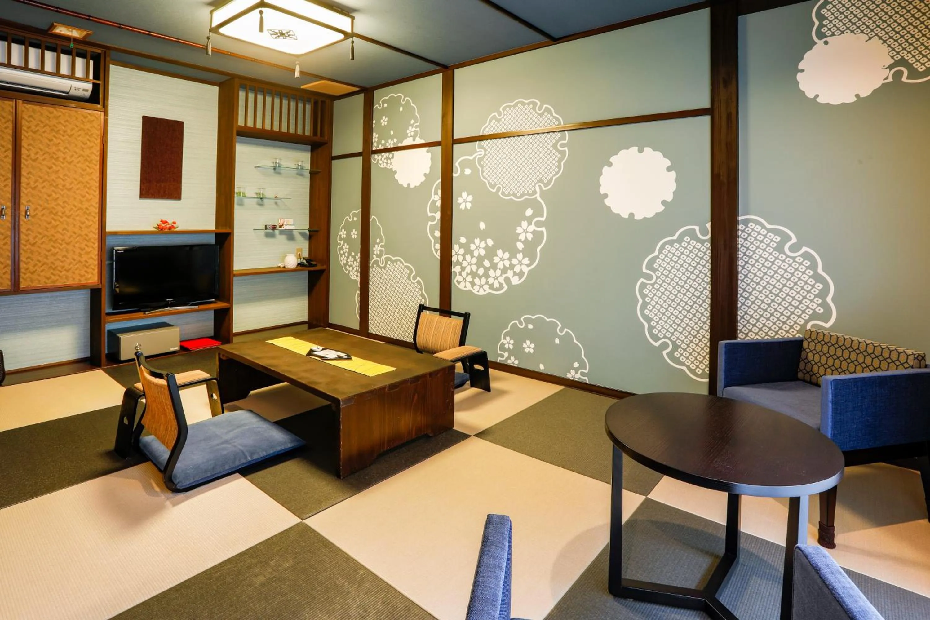 Photo of the whole room in Kinosaki Tenboen