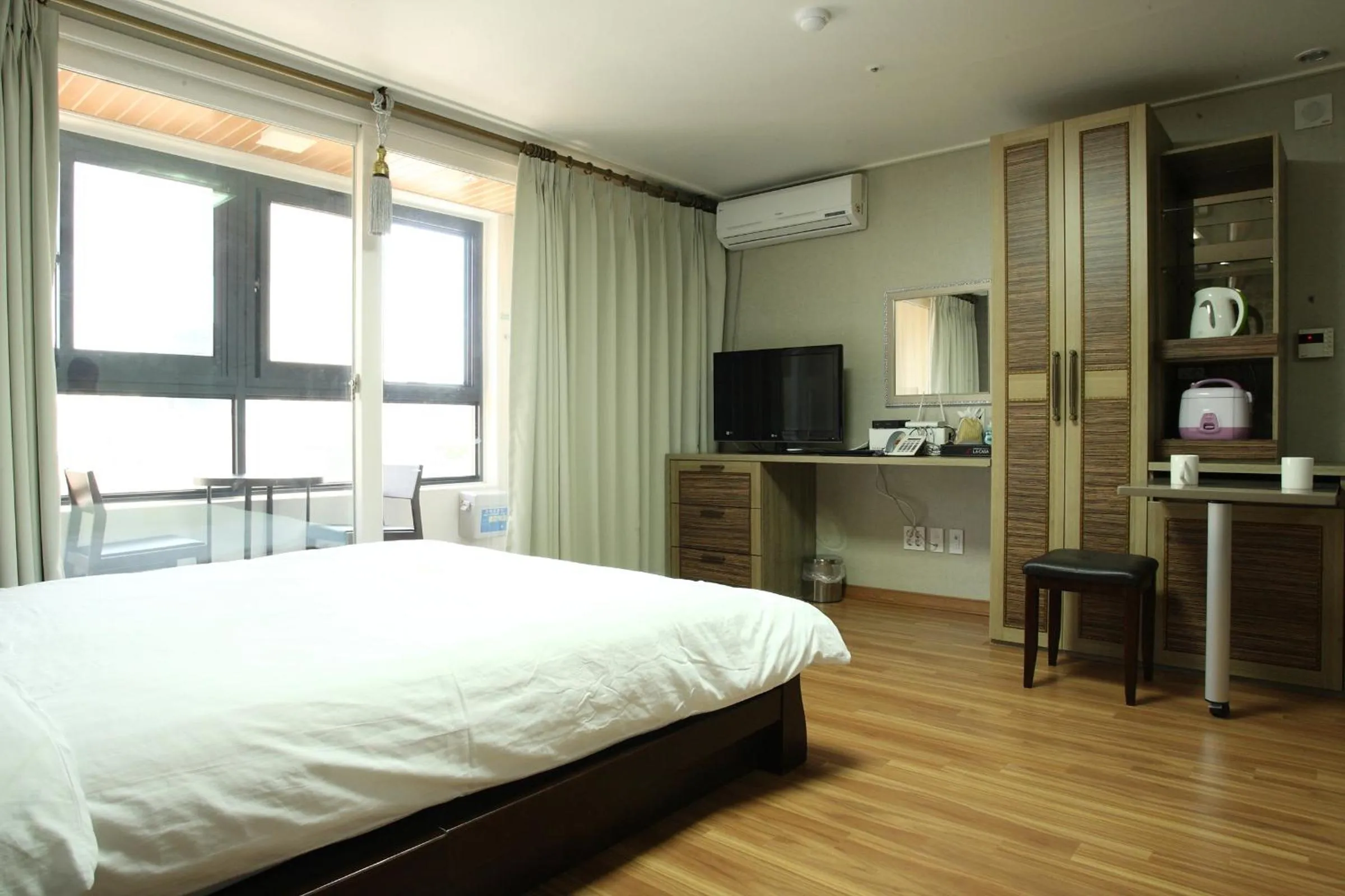 Photo of the whole room, Bed in Residence Hotel Lamia