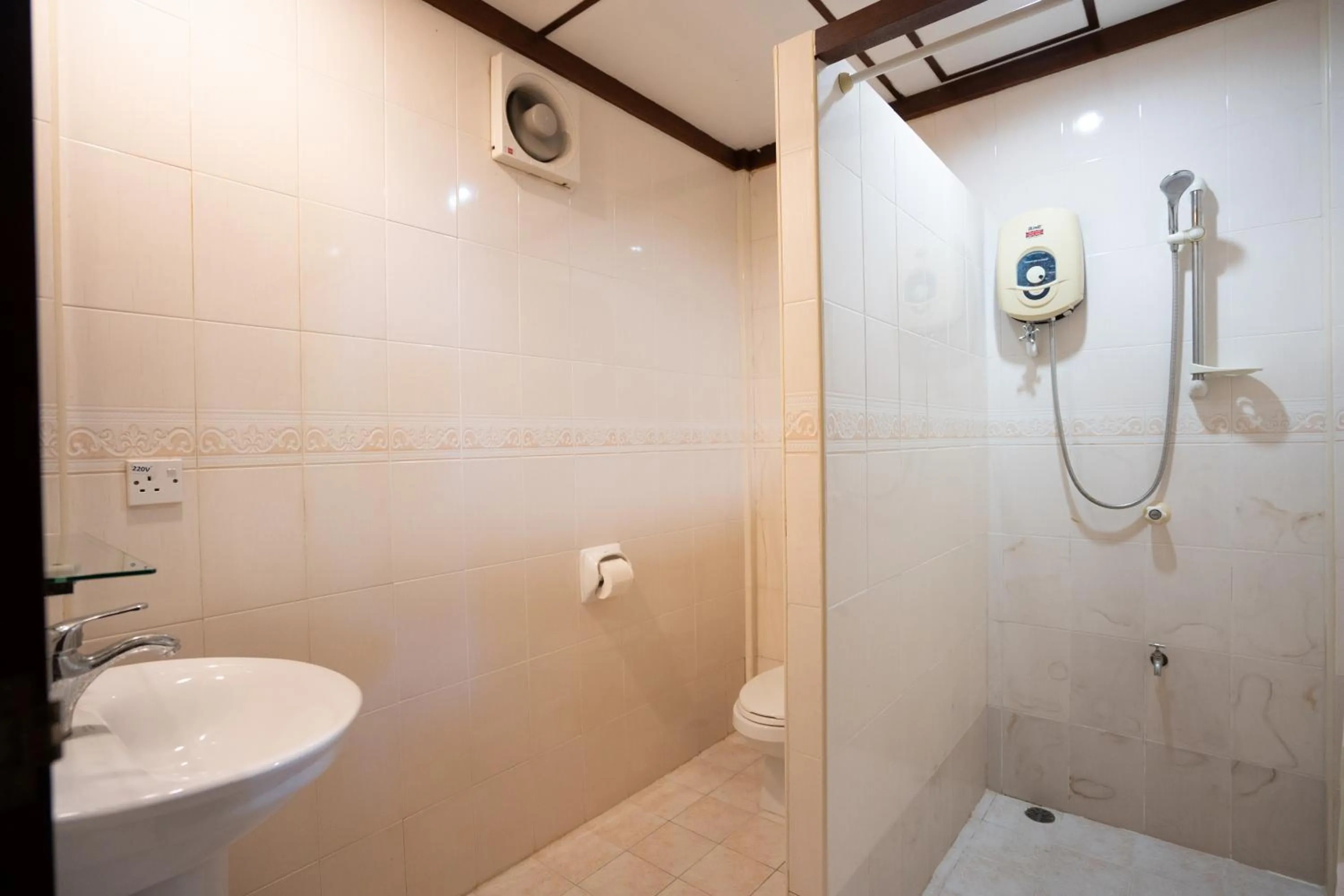 Shower in Rose Garden Resort