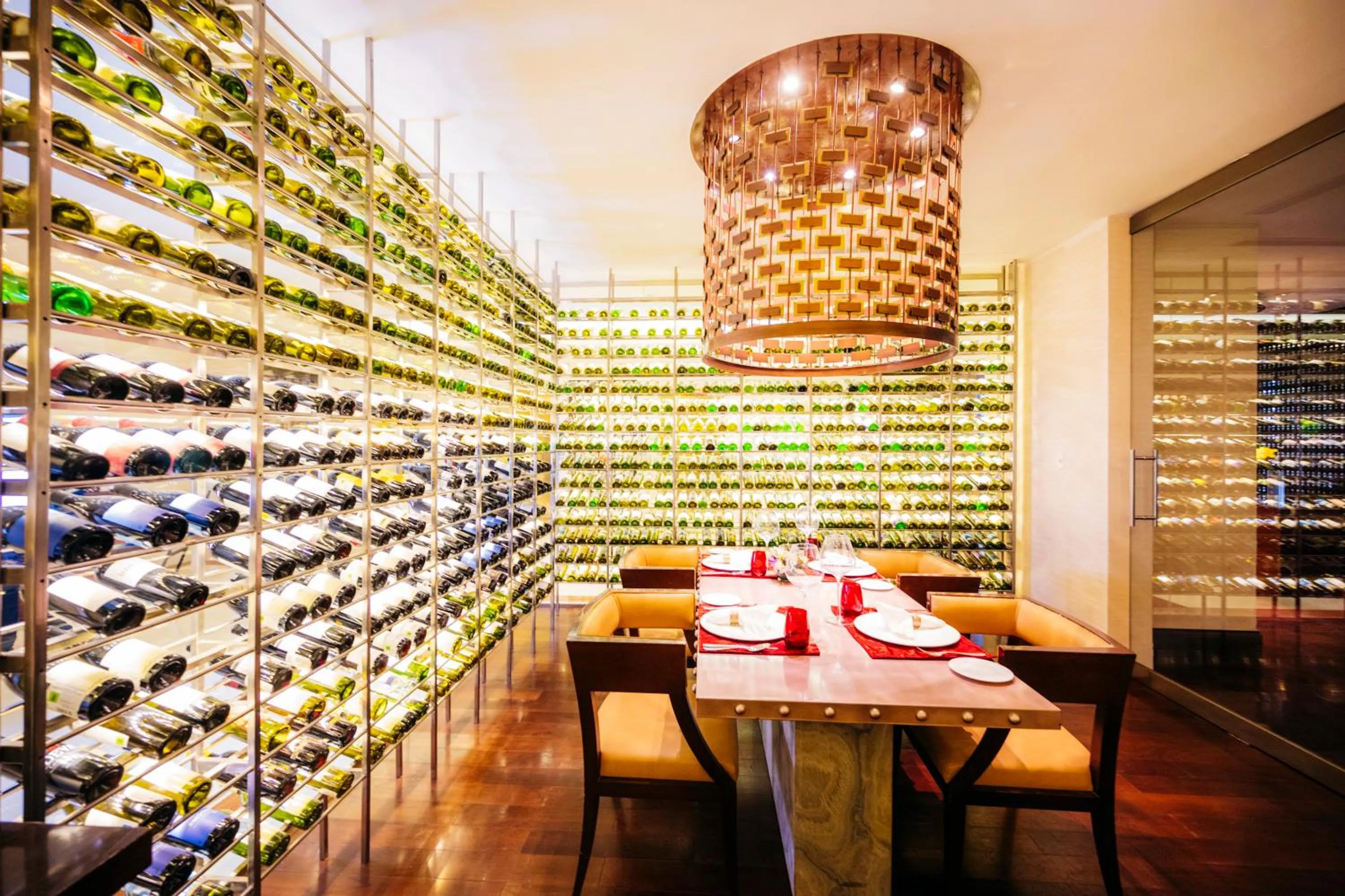 Restaurant/places to eat in The Ritz-Carlton, Bangalore