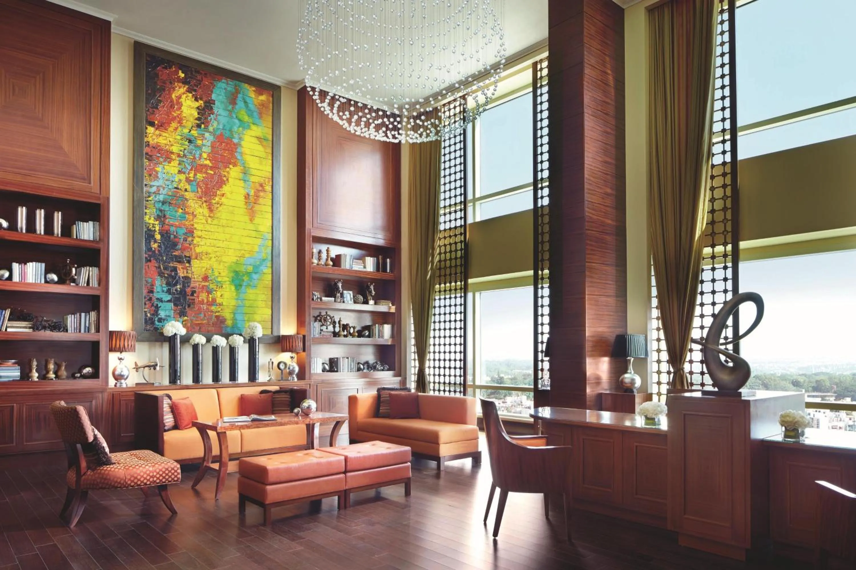 Lounge or bar in The Ritz-Carlton, Bangalore