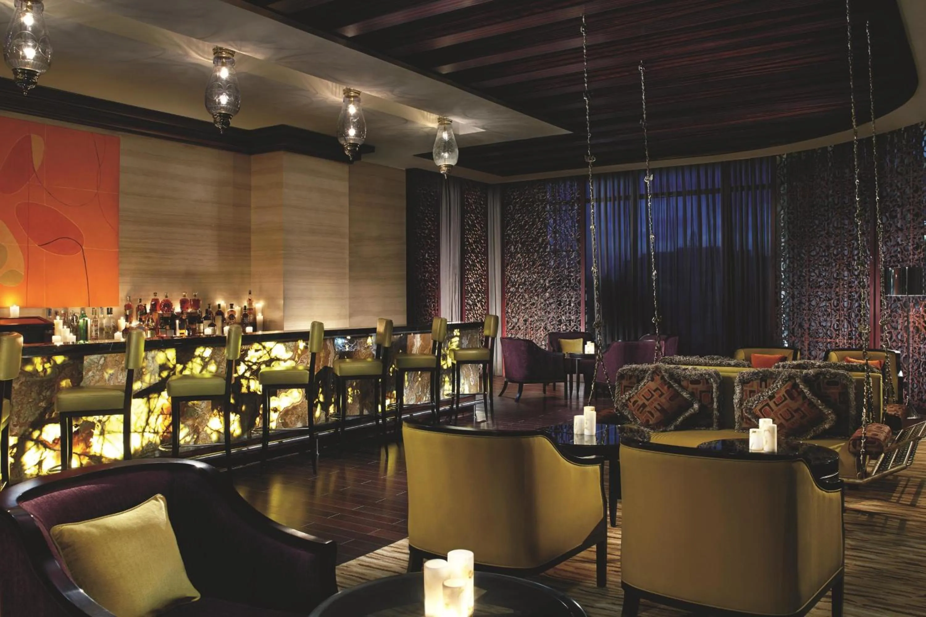 Lounge or bar in The Ritz-Carlton, Bangalore