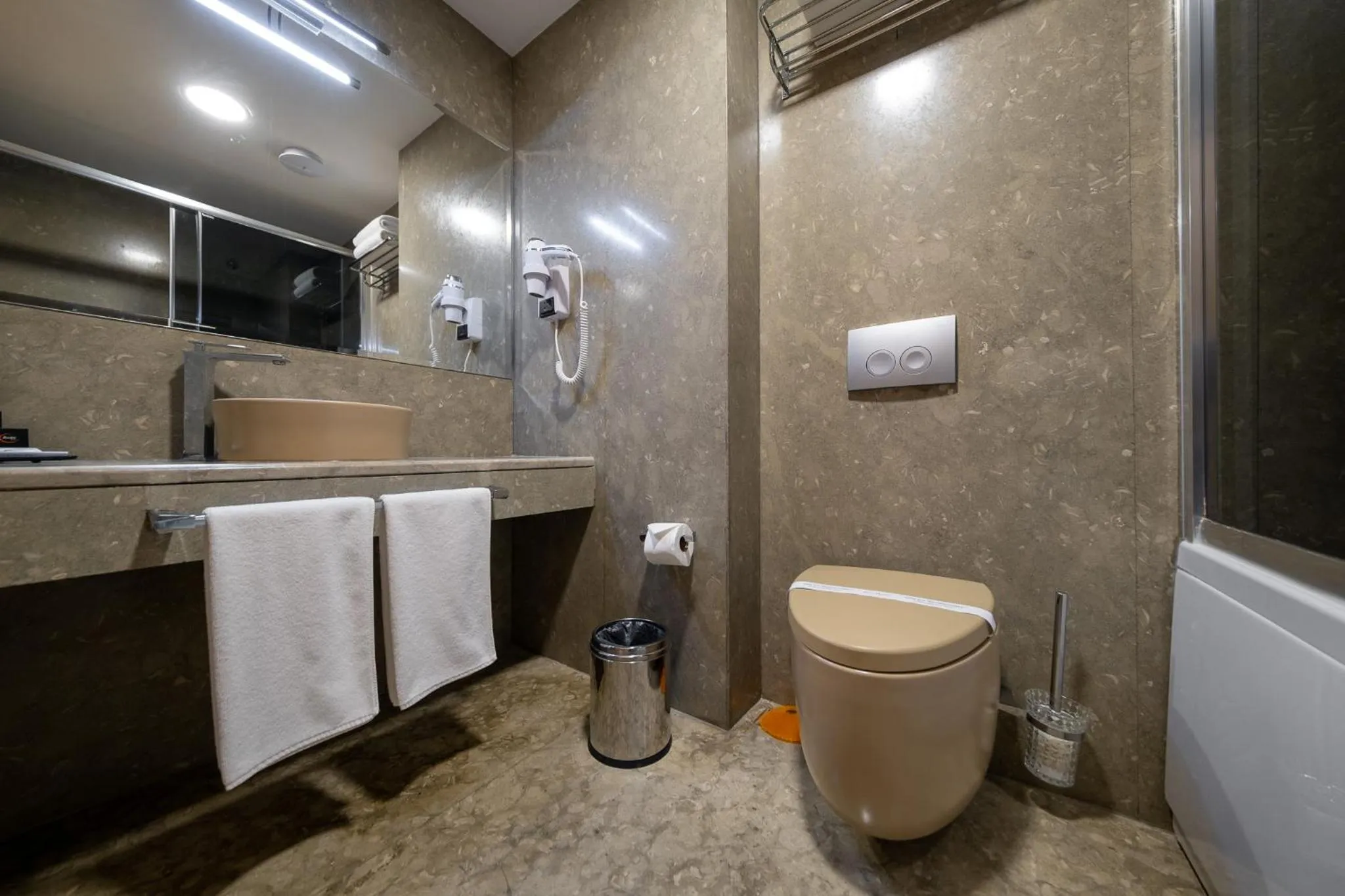 Shower in Avec Hotel