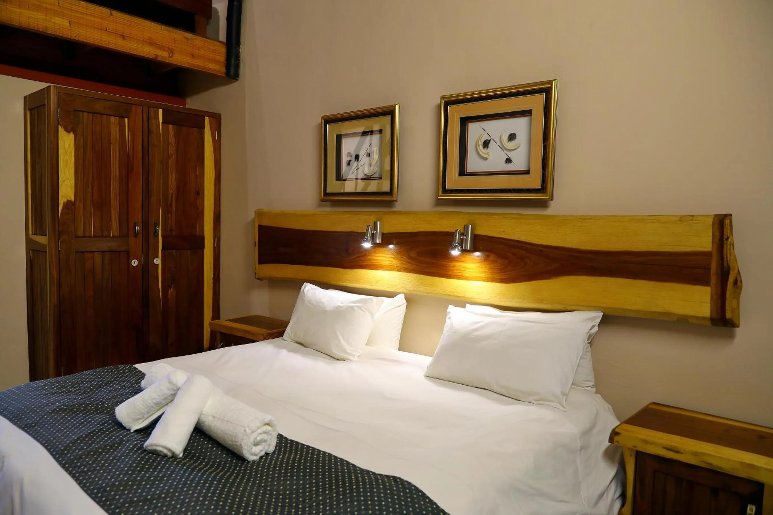 Bed in Cest Si Bon Hotel