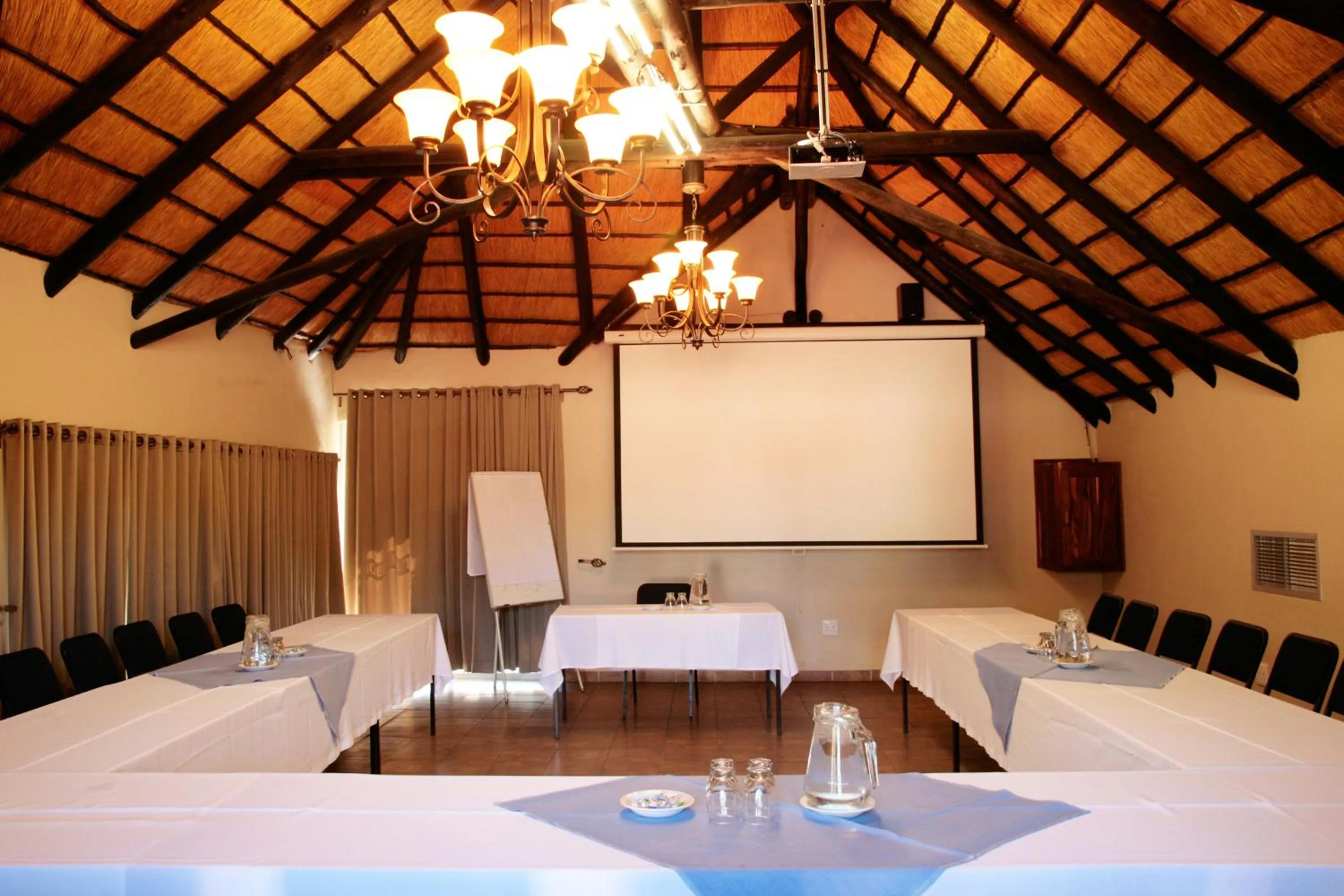 TV and multimedia in Cest Si Bon Hotel